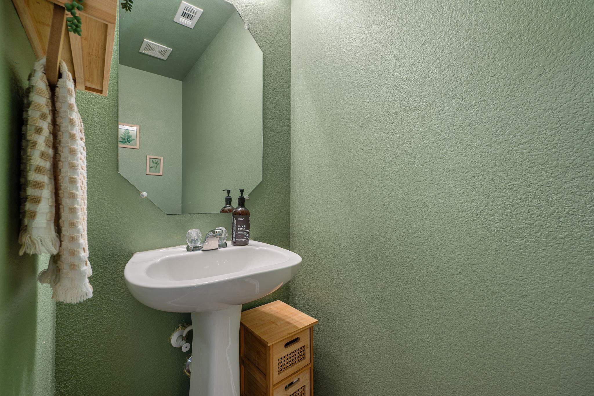 709 N Cascades Ave # 1, Pflugerville, TX 78660