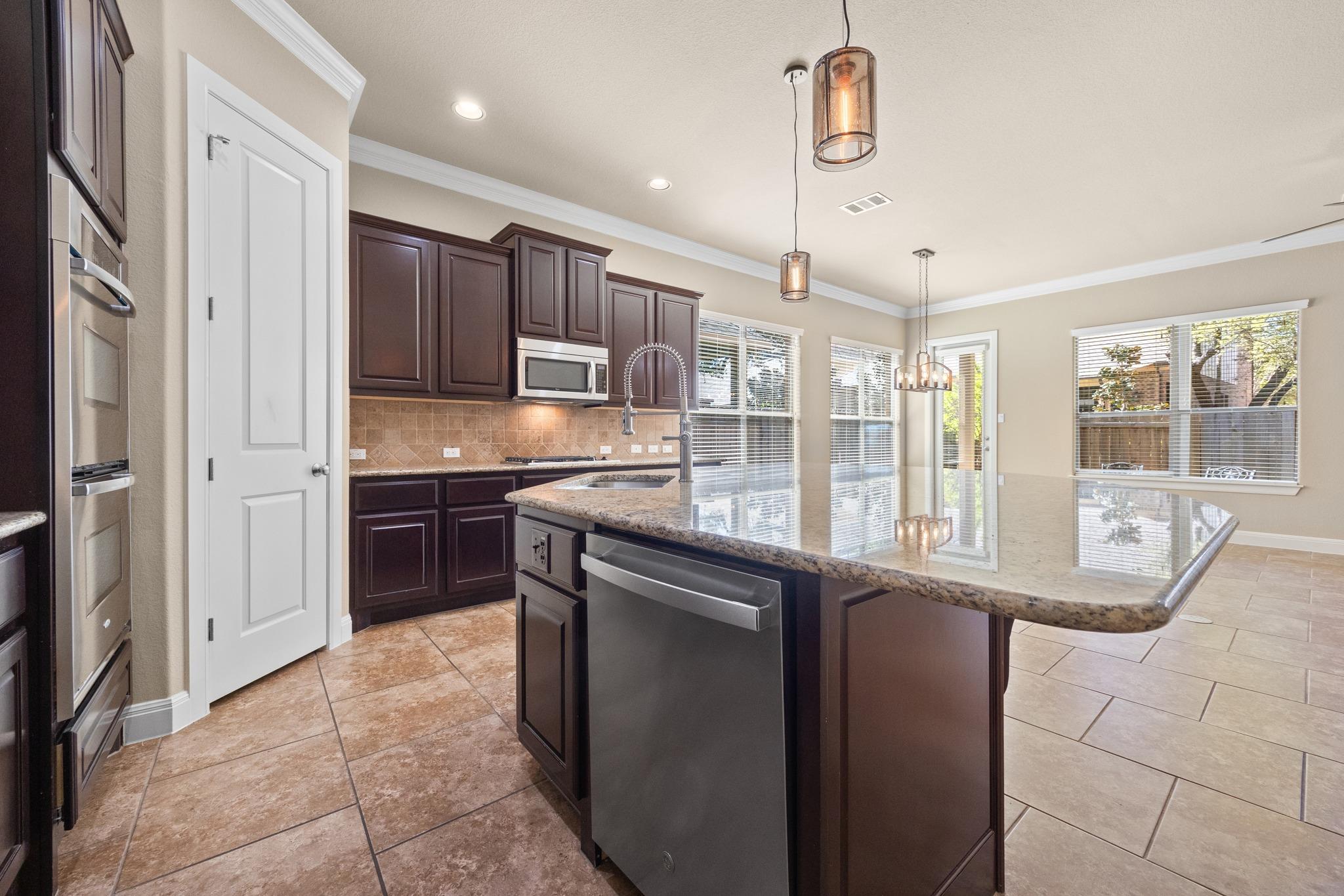 4004 Gloucester Dr, Cedar Park, TX 78613