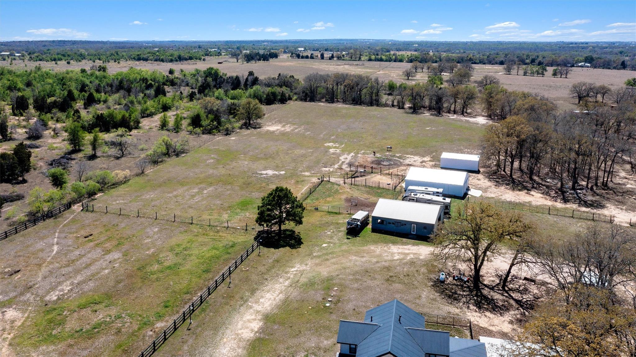 359 N County Line Rd, Elgin, TX 78621