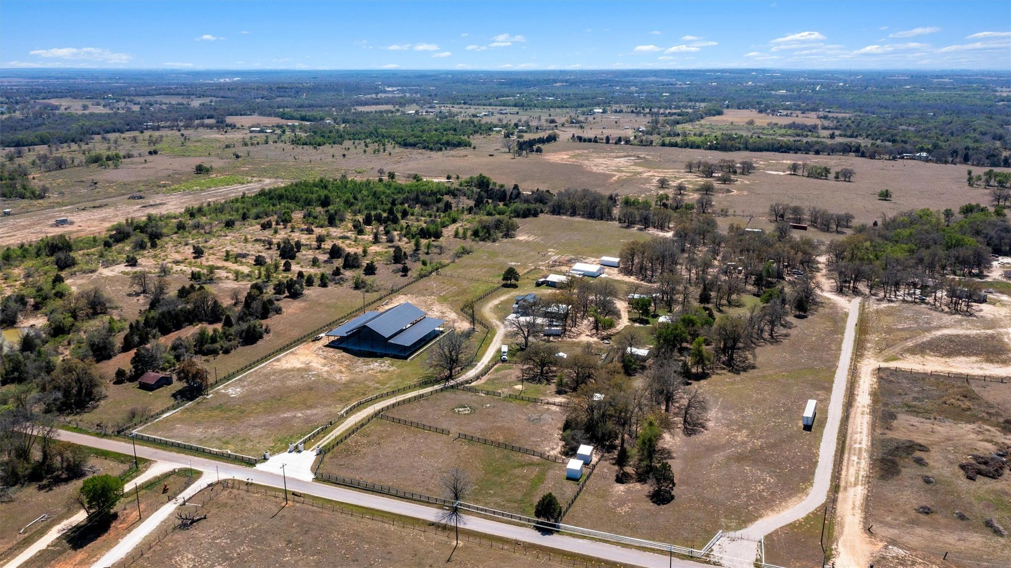 359 N County Line Rd, Elgin, TX 78621