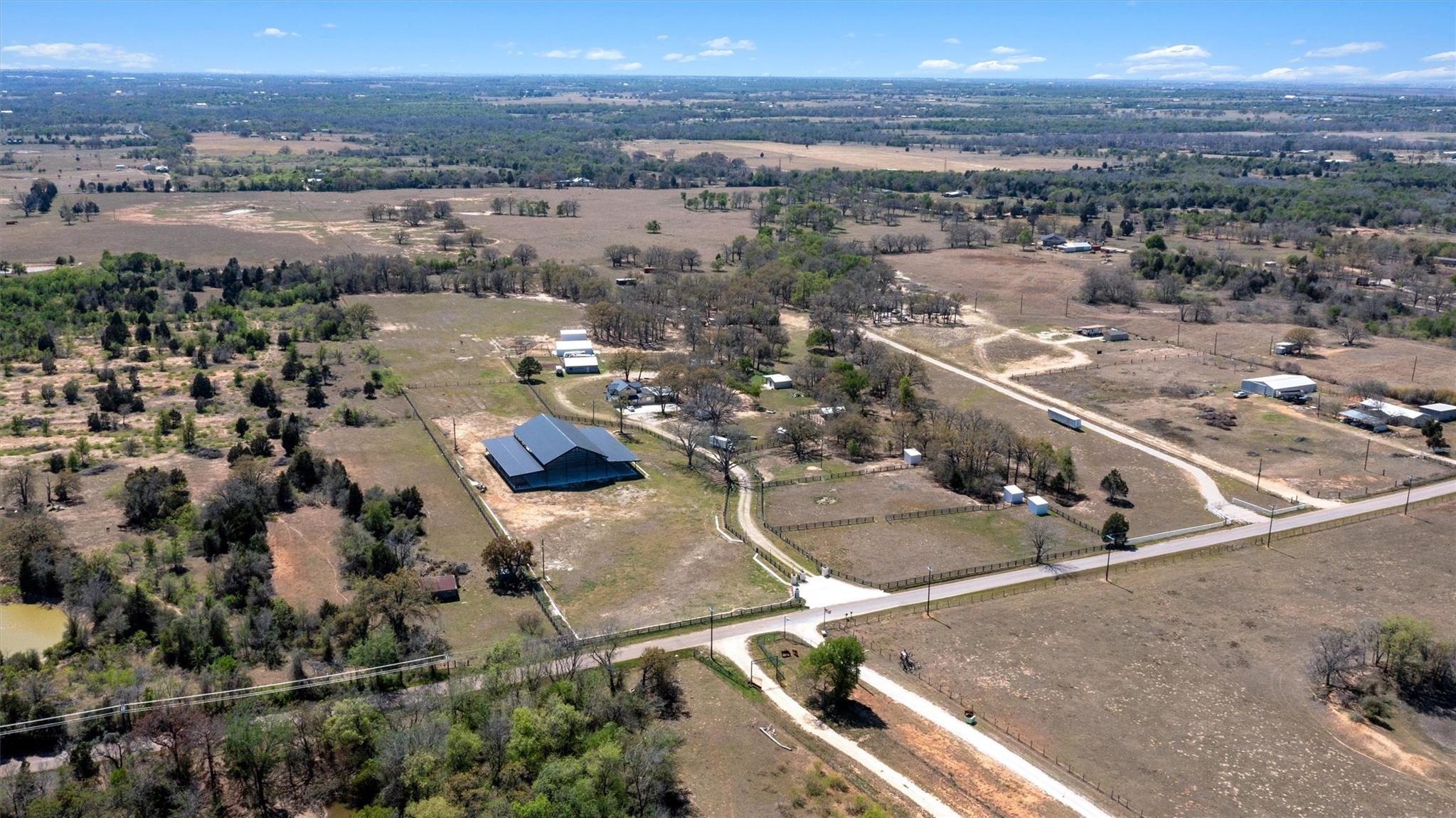 359 N County Line Rd, Elgin, TX 78621