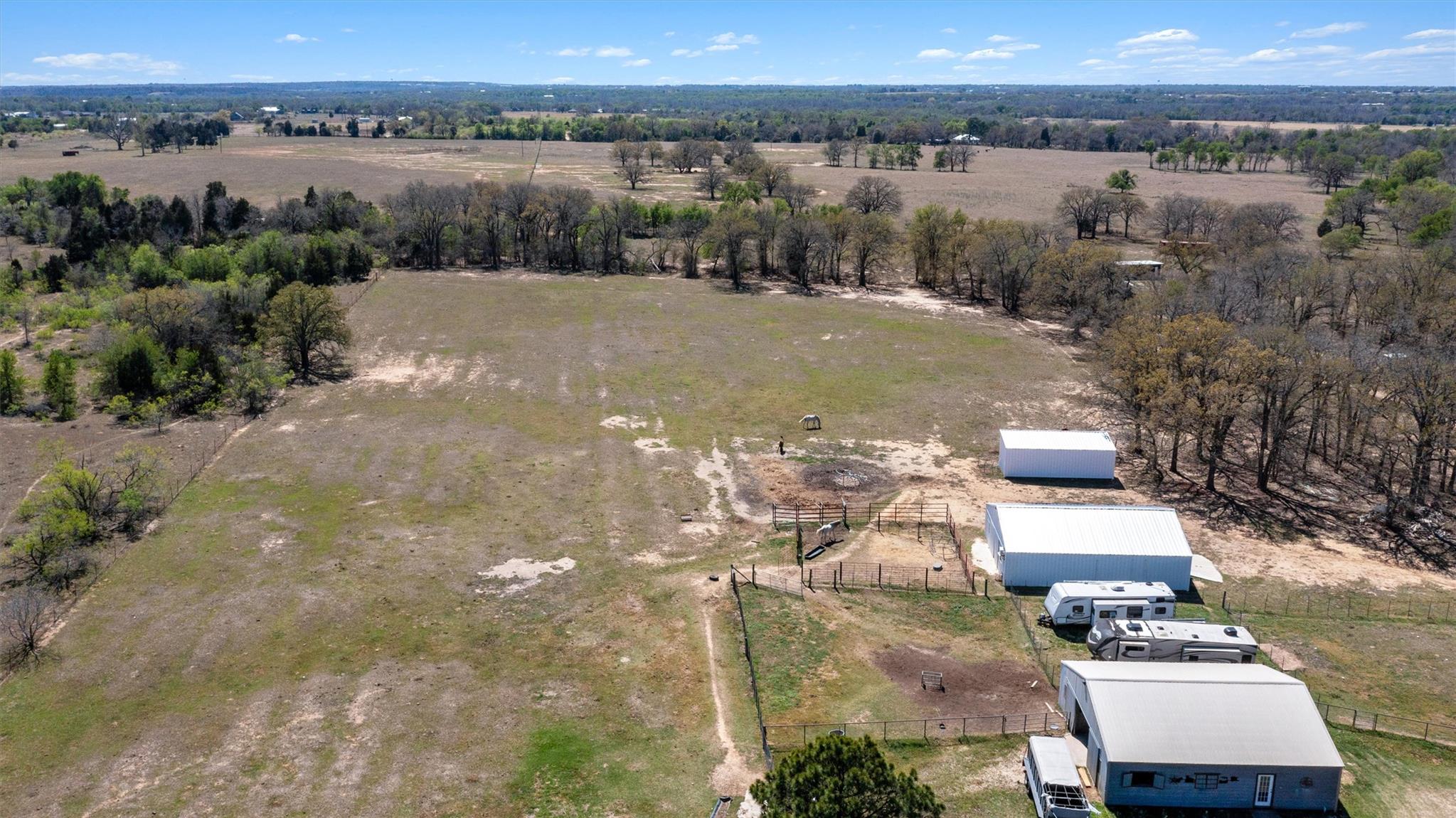 359 N County Line Rd, Elgin, TX 78621