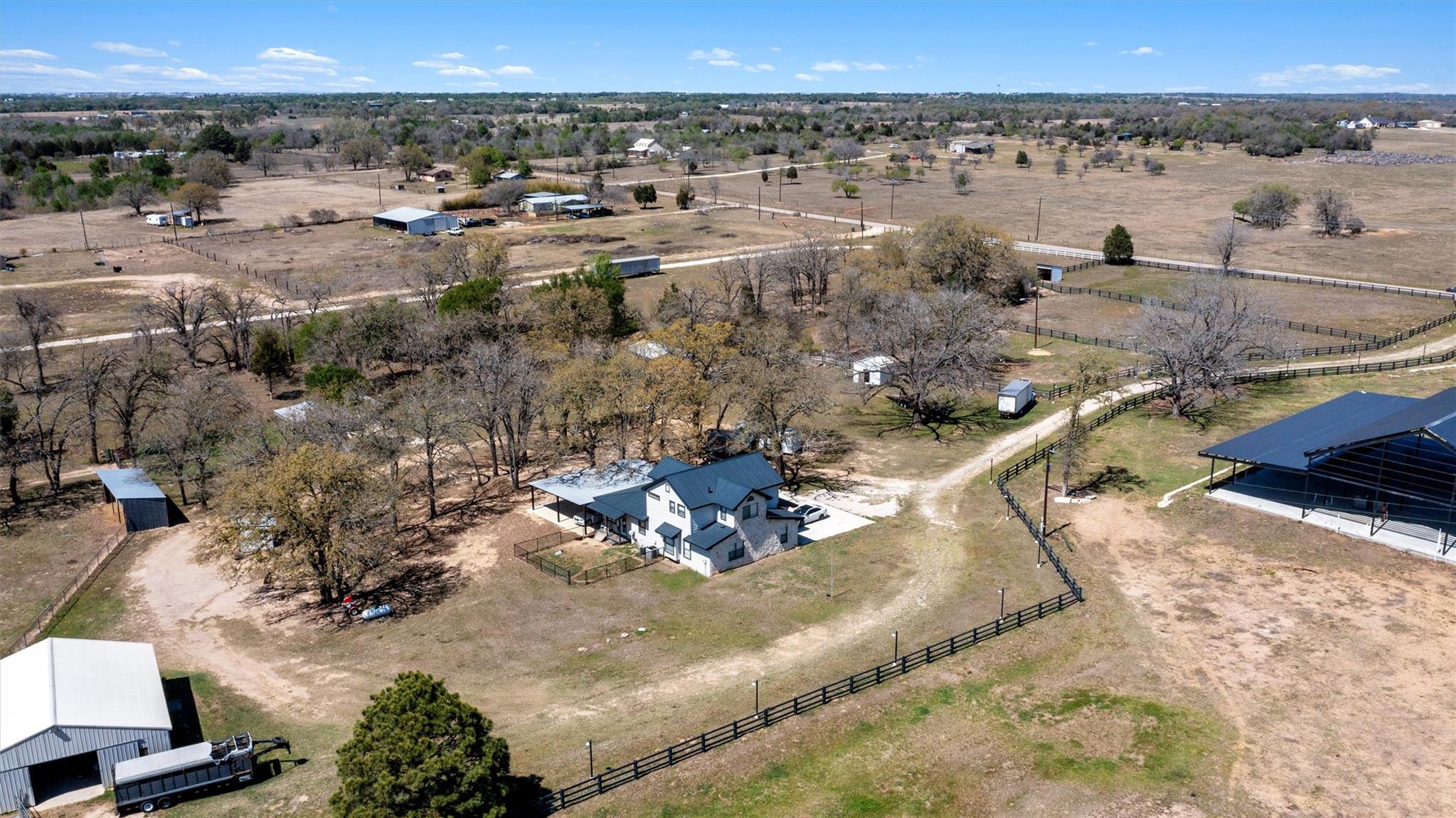 359 N County Line Rd, Elgin, TX 78621