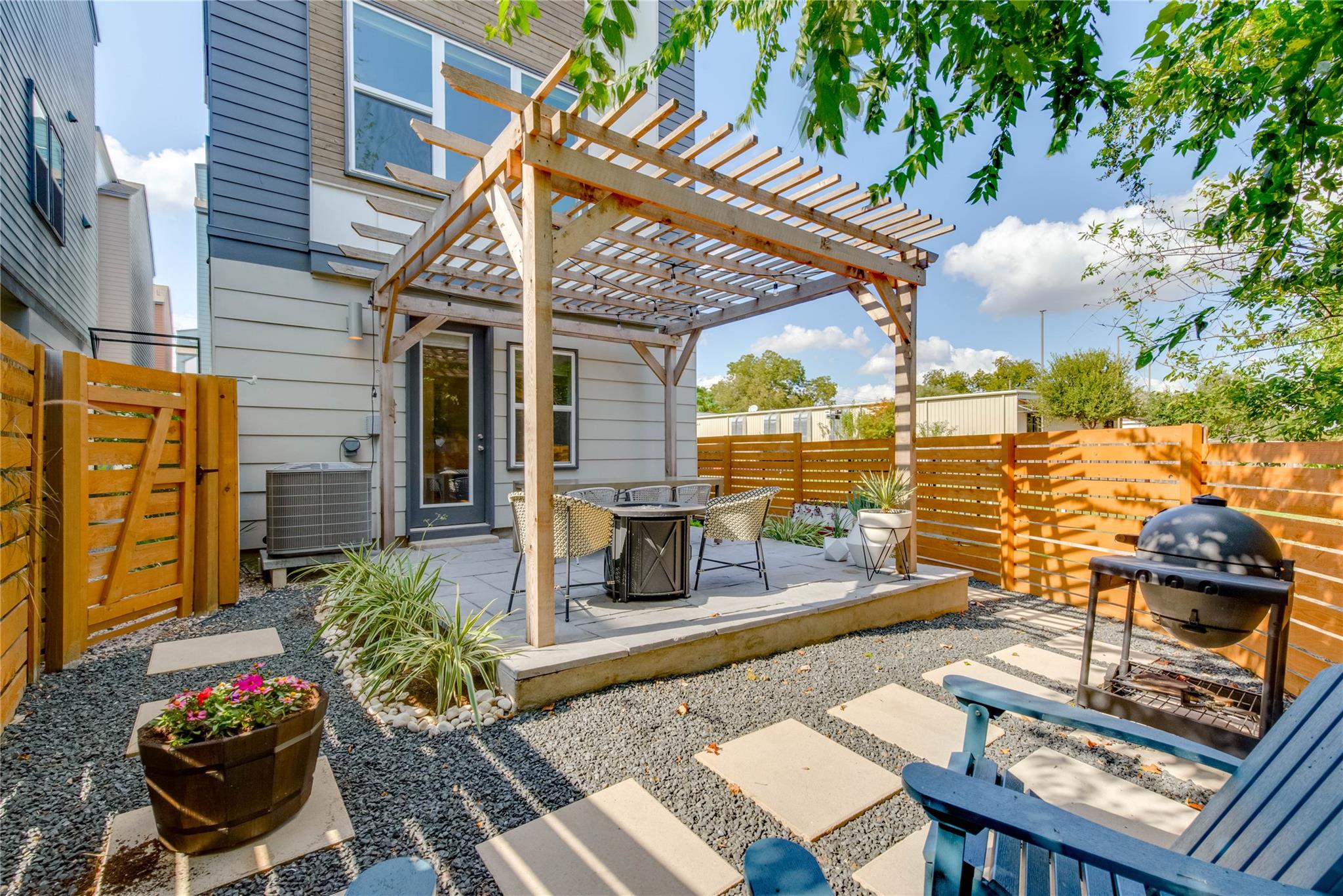 1405 Hyde St, Austin, TX 78741