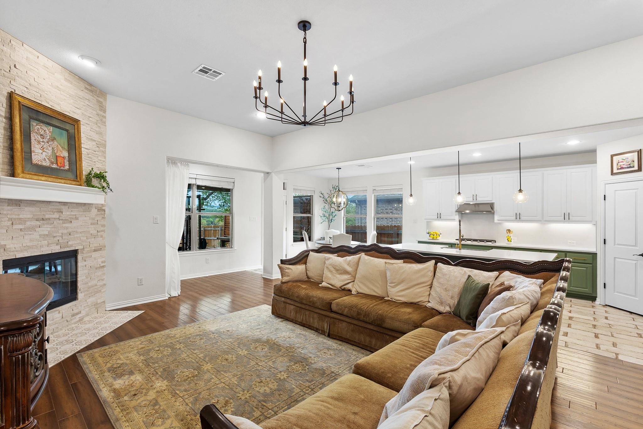 7613 Turnback Ledge Trl, Lago Vista, TX 78645