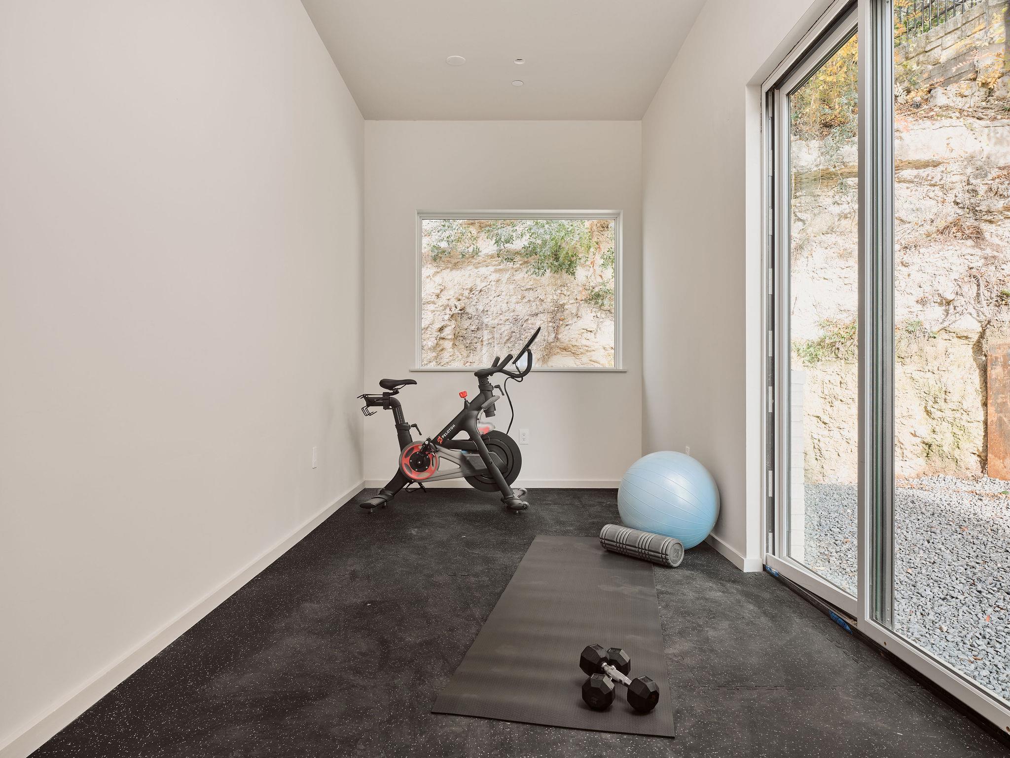 1901 Toro Canyon Rd, Austin, TX 78746