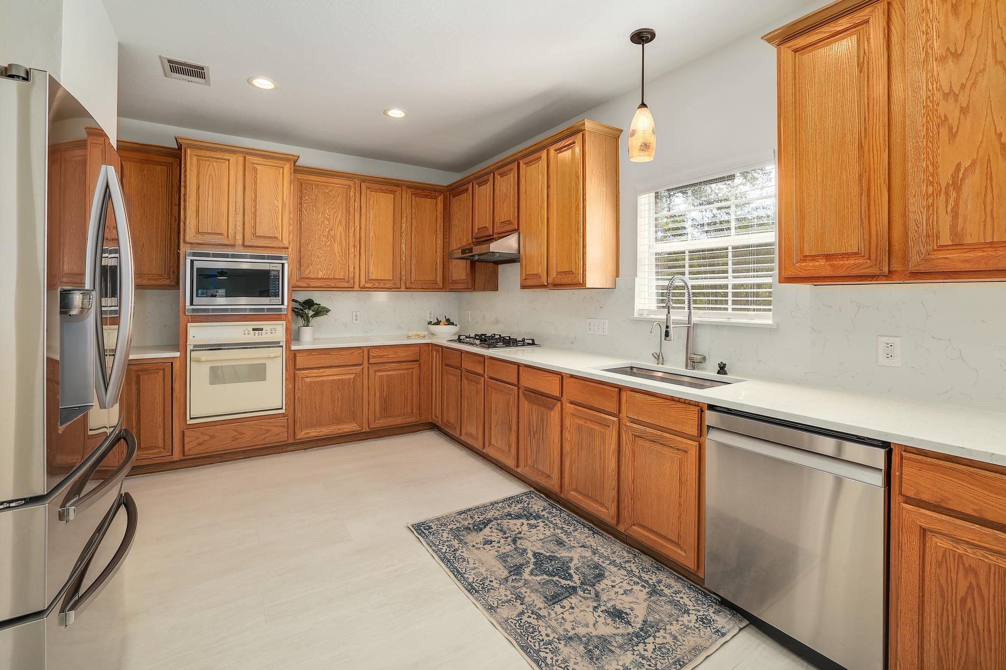 2023 Wood Glen Dr, Round Rock, TX 78681