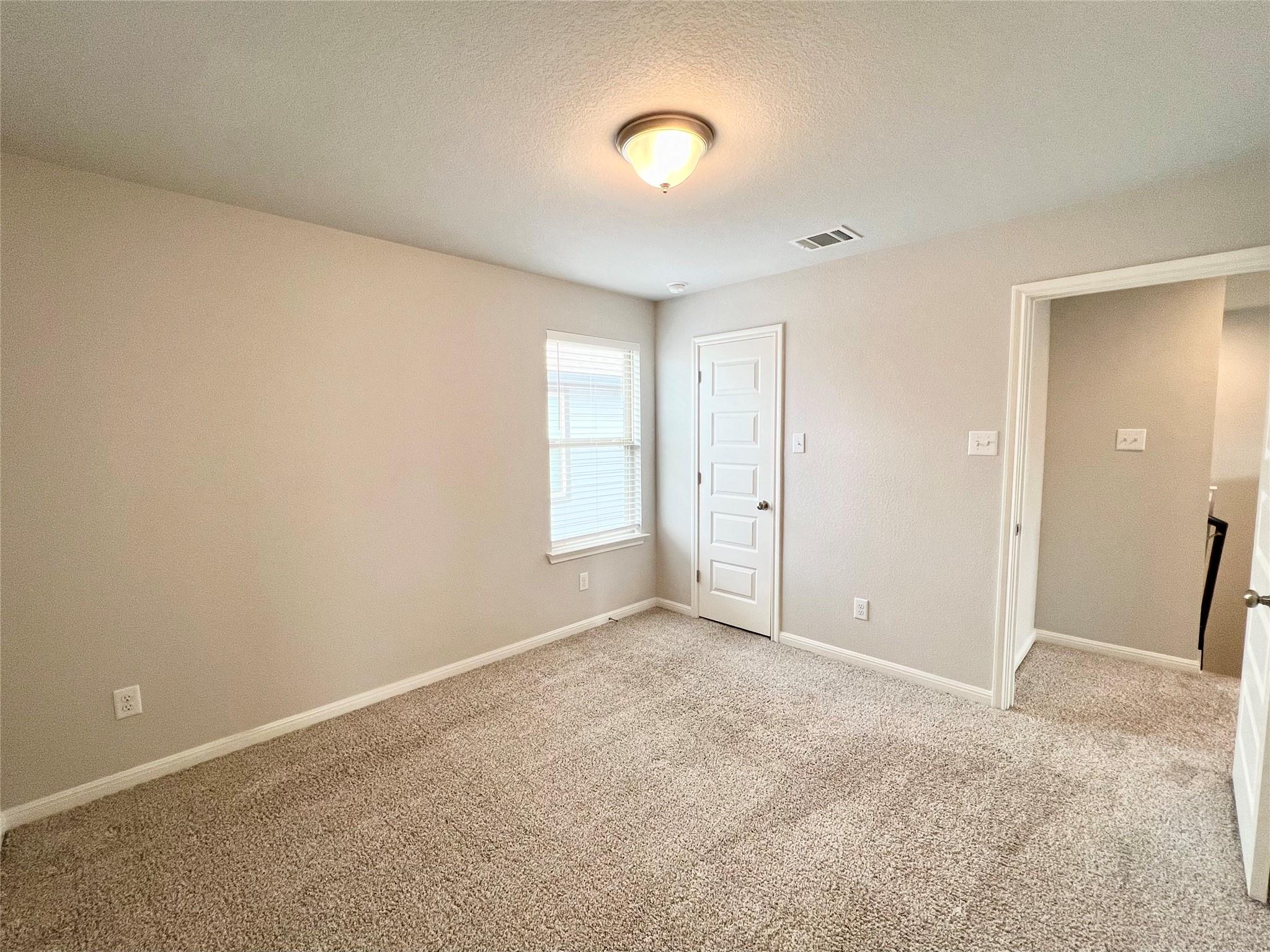 227 Kellys Heroes Way, Jarrell, TX 76537