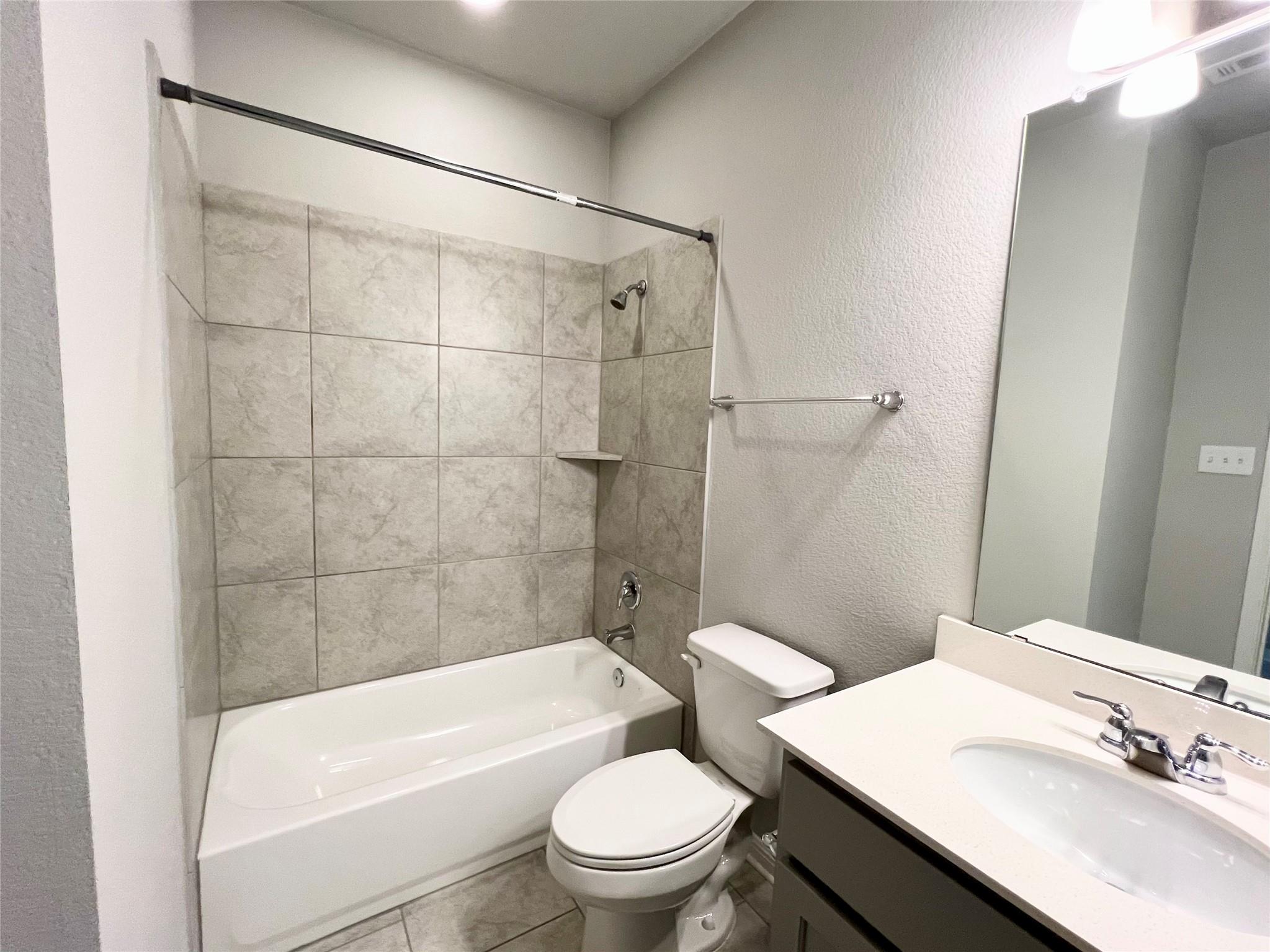 227 Kellys Heroes Way, Jarrell, TX 76537