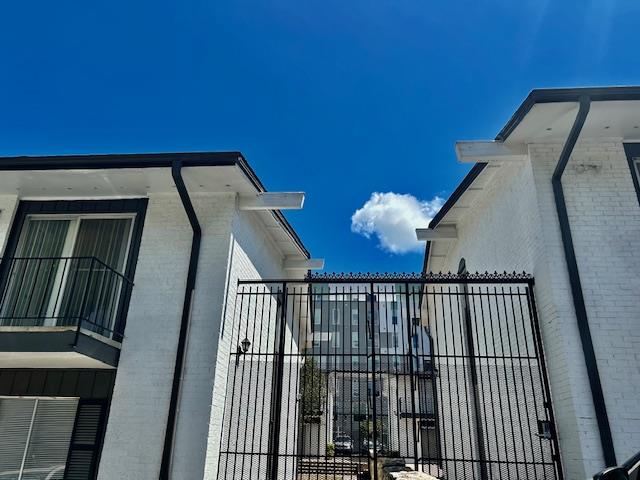 2610 Salado St # 105, Austin, TX 78705