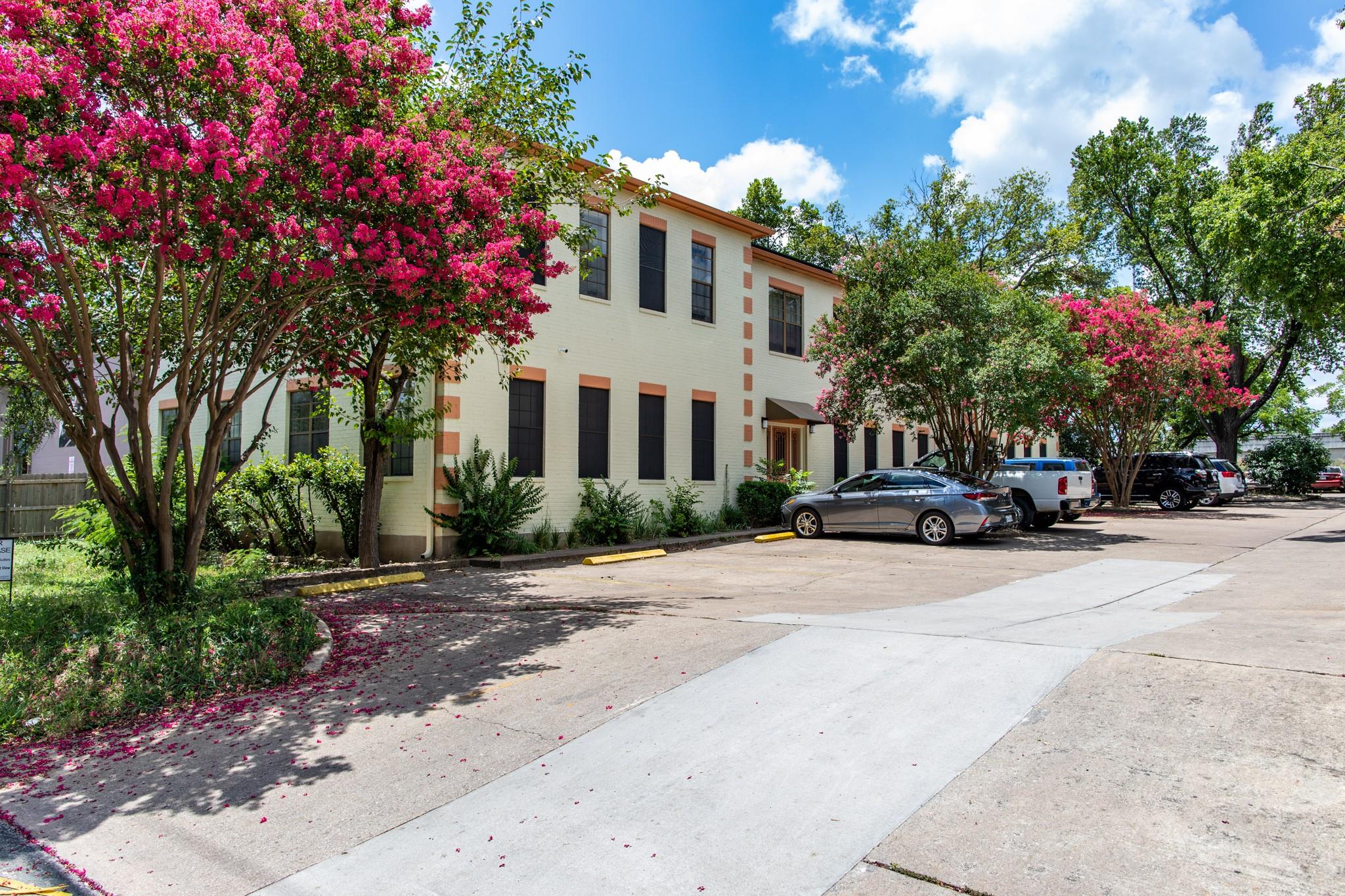 1823 Fortview Rd # 203, Austin, TX 78704