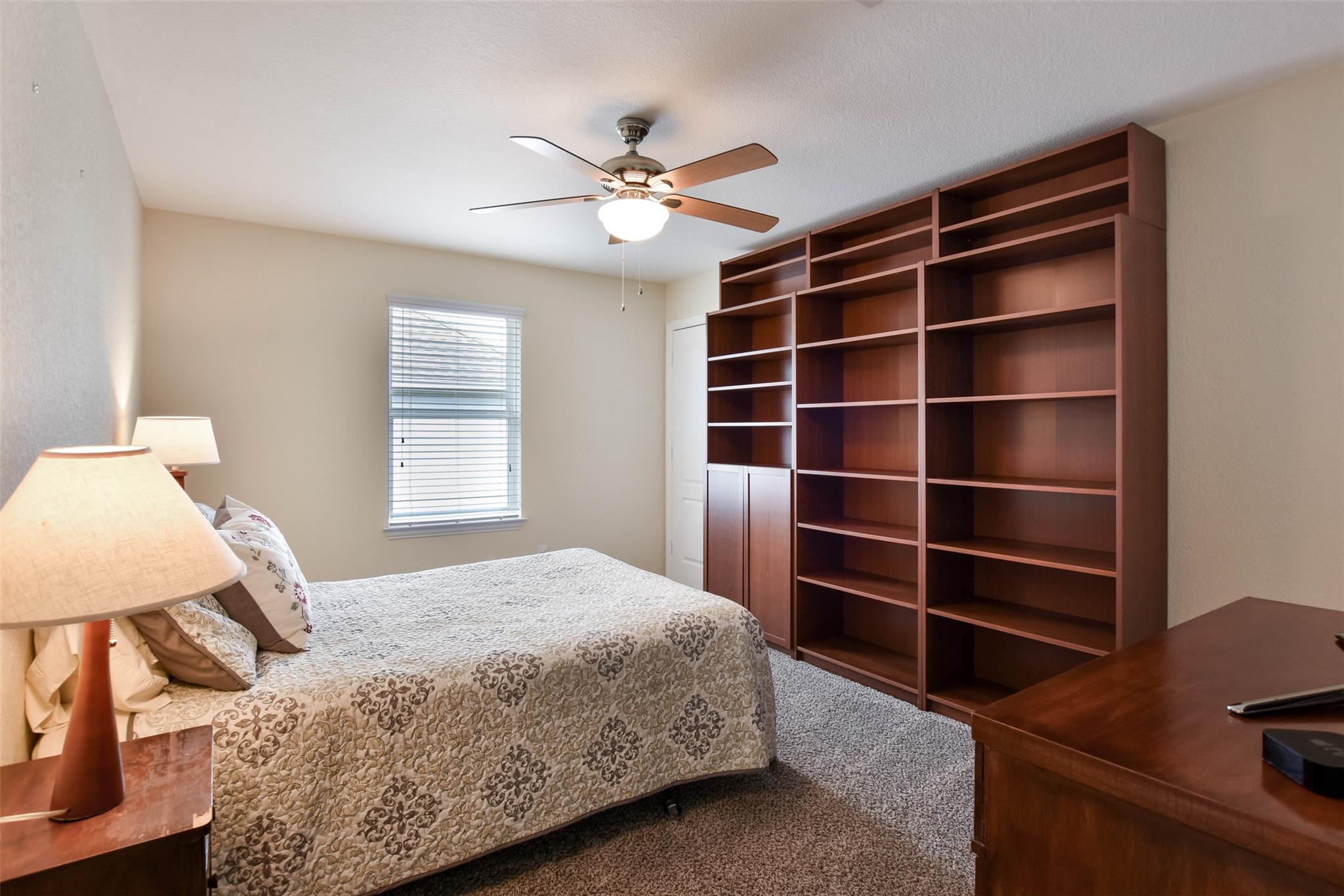 521 Middle Brook Dr, Leander, TX 78641