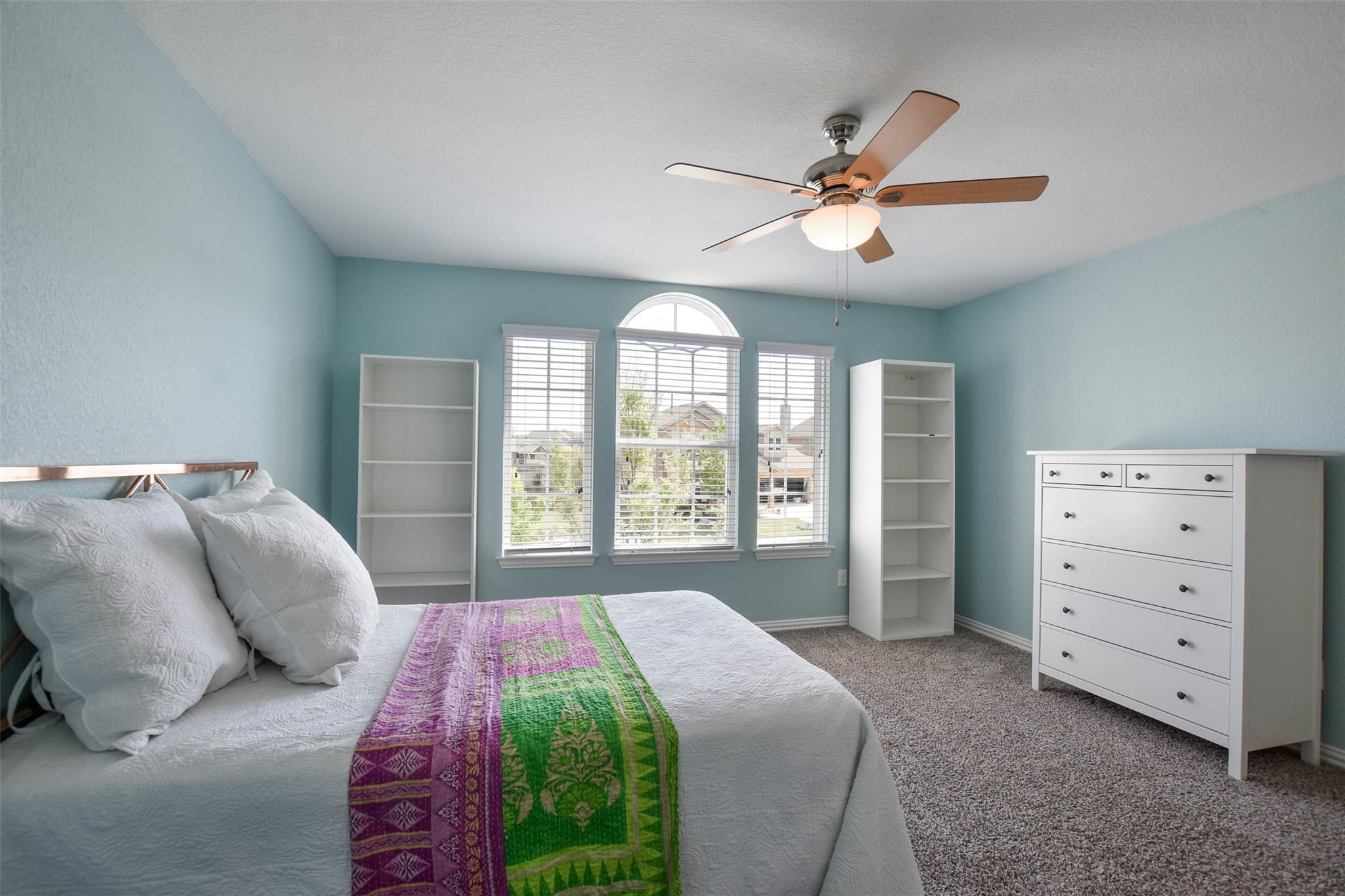 521 Middle Brook Dr, Leander, TX 78641