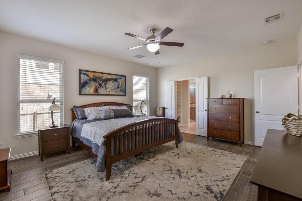 521 Middle Brook Dr, Leander, TX 78641