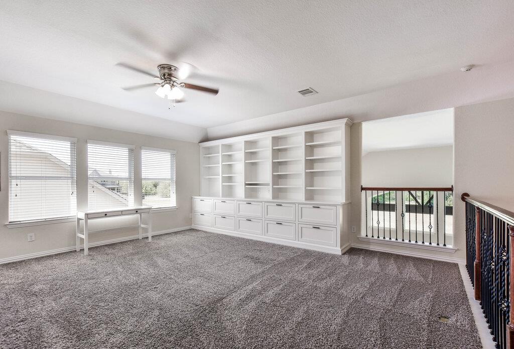 521 Middle Brook Dr, Leander, TX 78641