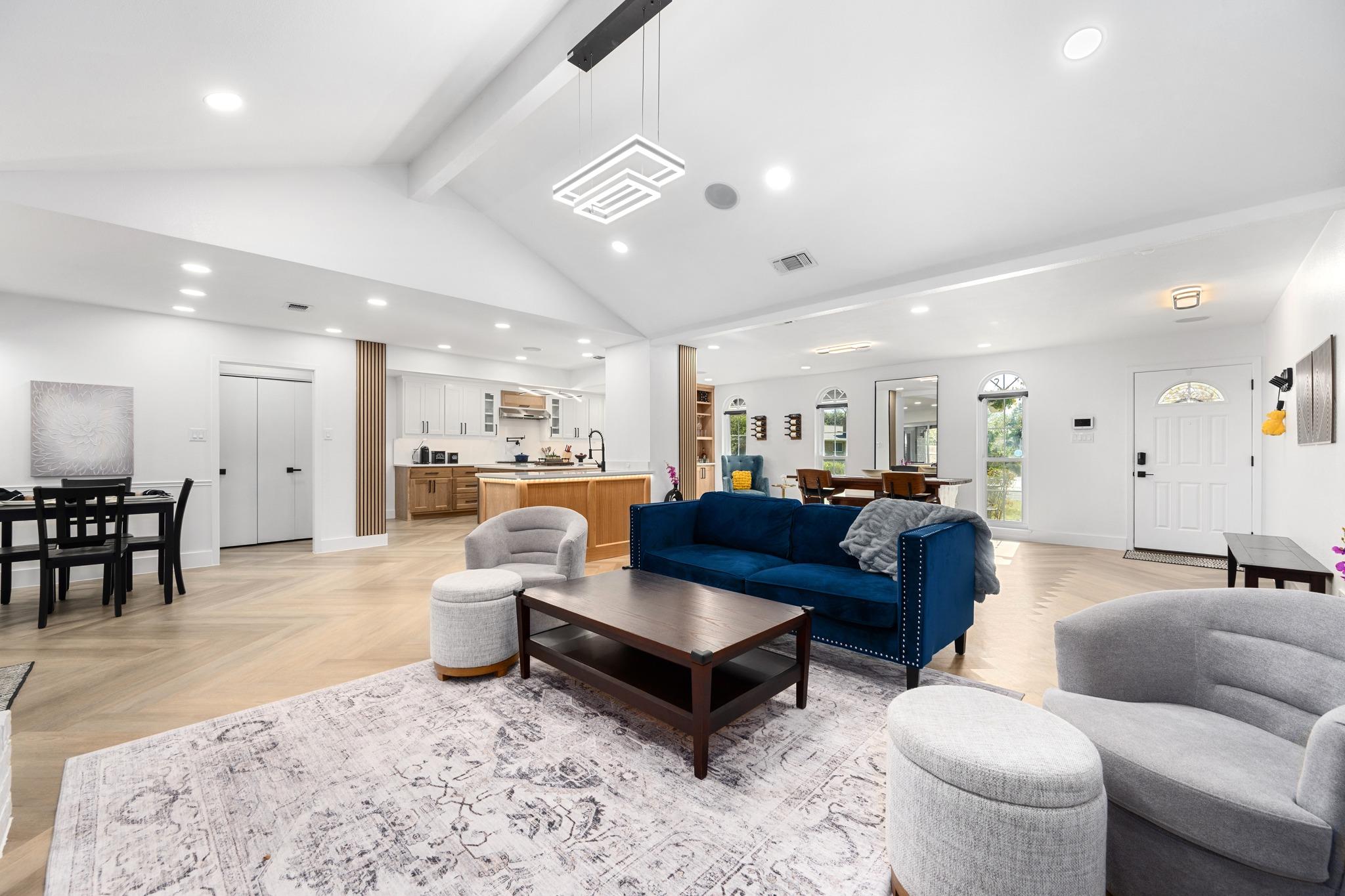 8608 Donna Gail Dr, Austin, TX 78757