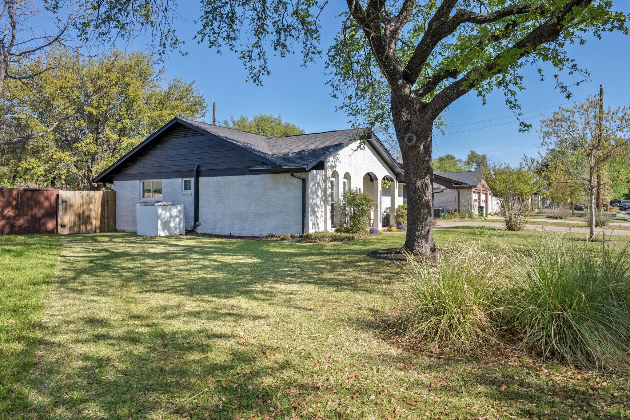 8608 Donna Gail Dr, Austin, TX 78757