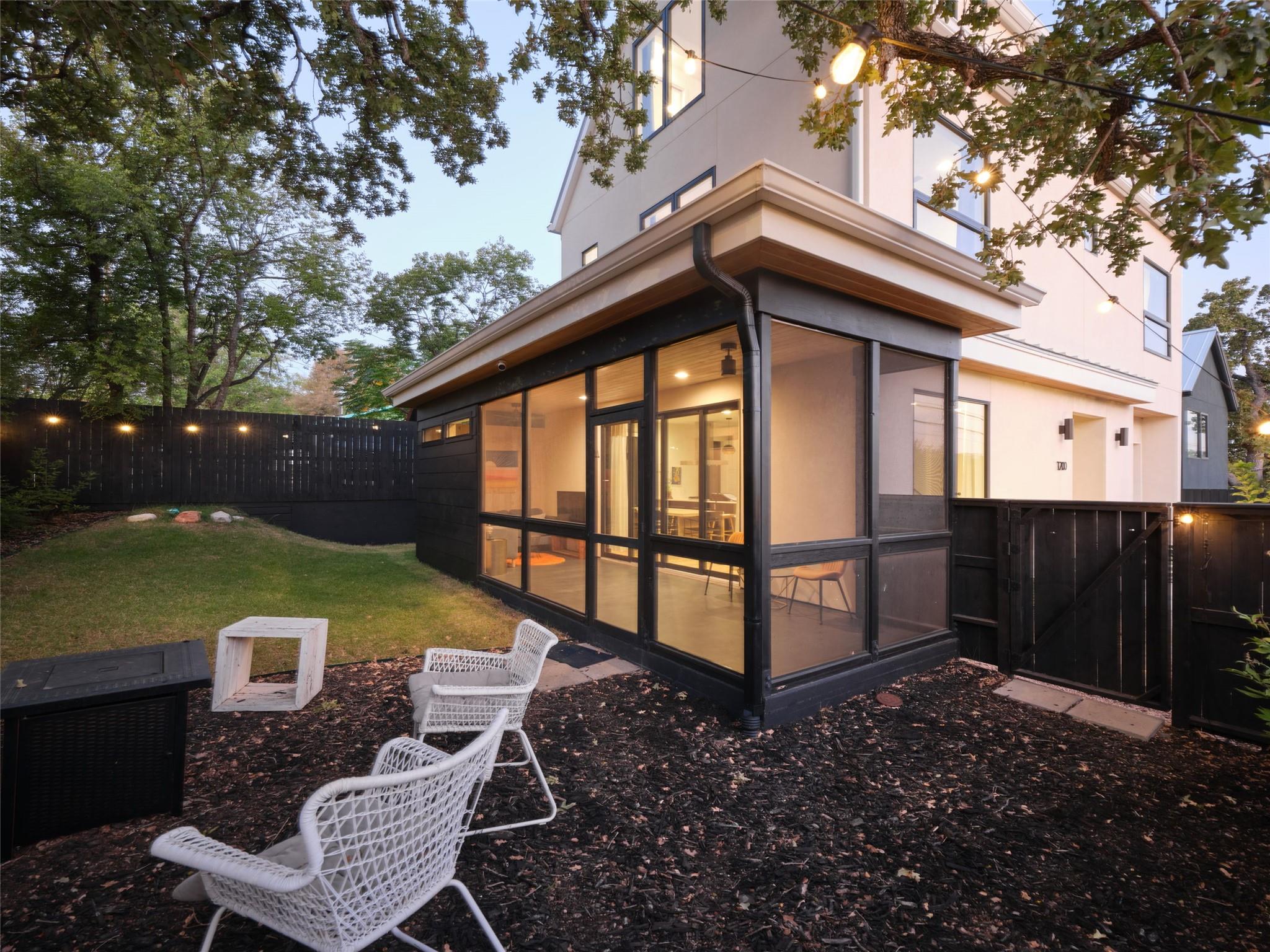 1200 Greenwood Ave, Austin, TX 78721