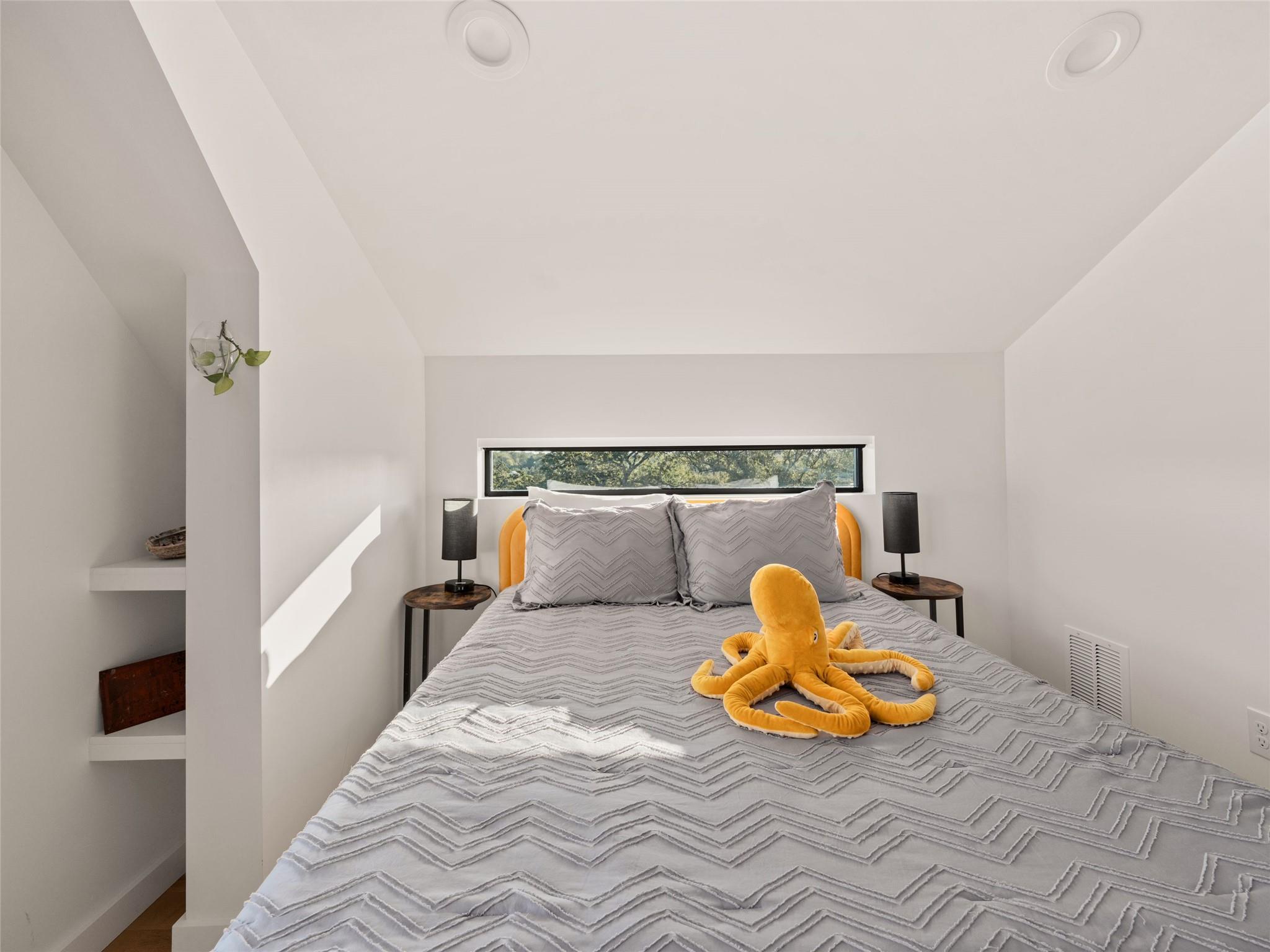 1200 Greenwood Ave, Austin, TX 78721