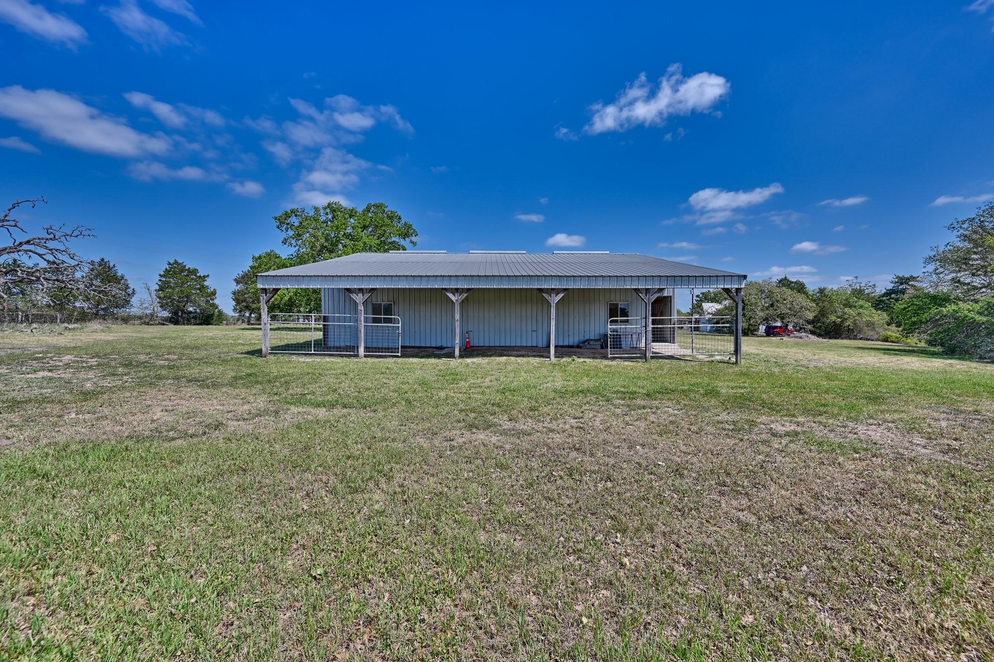 350 Owl Creek Rd, Giddings, TX 78942