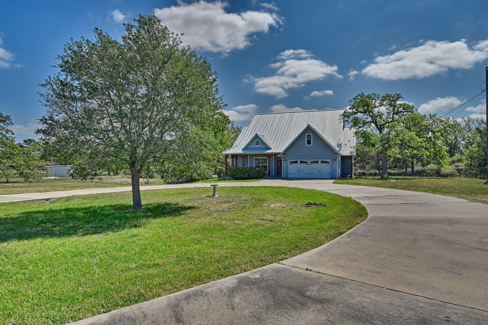 350 Owl Creek Rd, Giddings, TX 78942