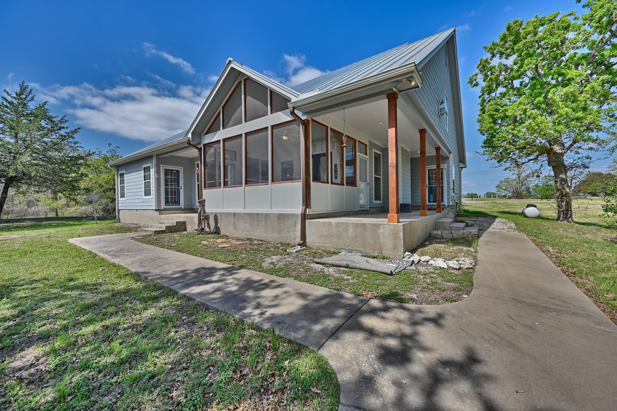 350 Owl Creek Rd, Giddings, TX 78942