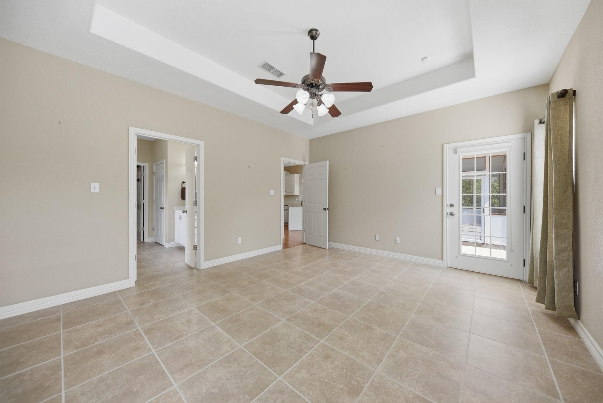 350 Owl Creek Rd, Giddings, TX 78942