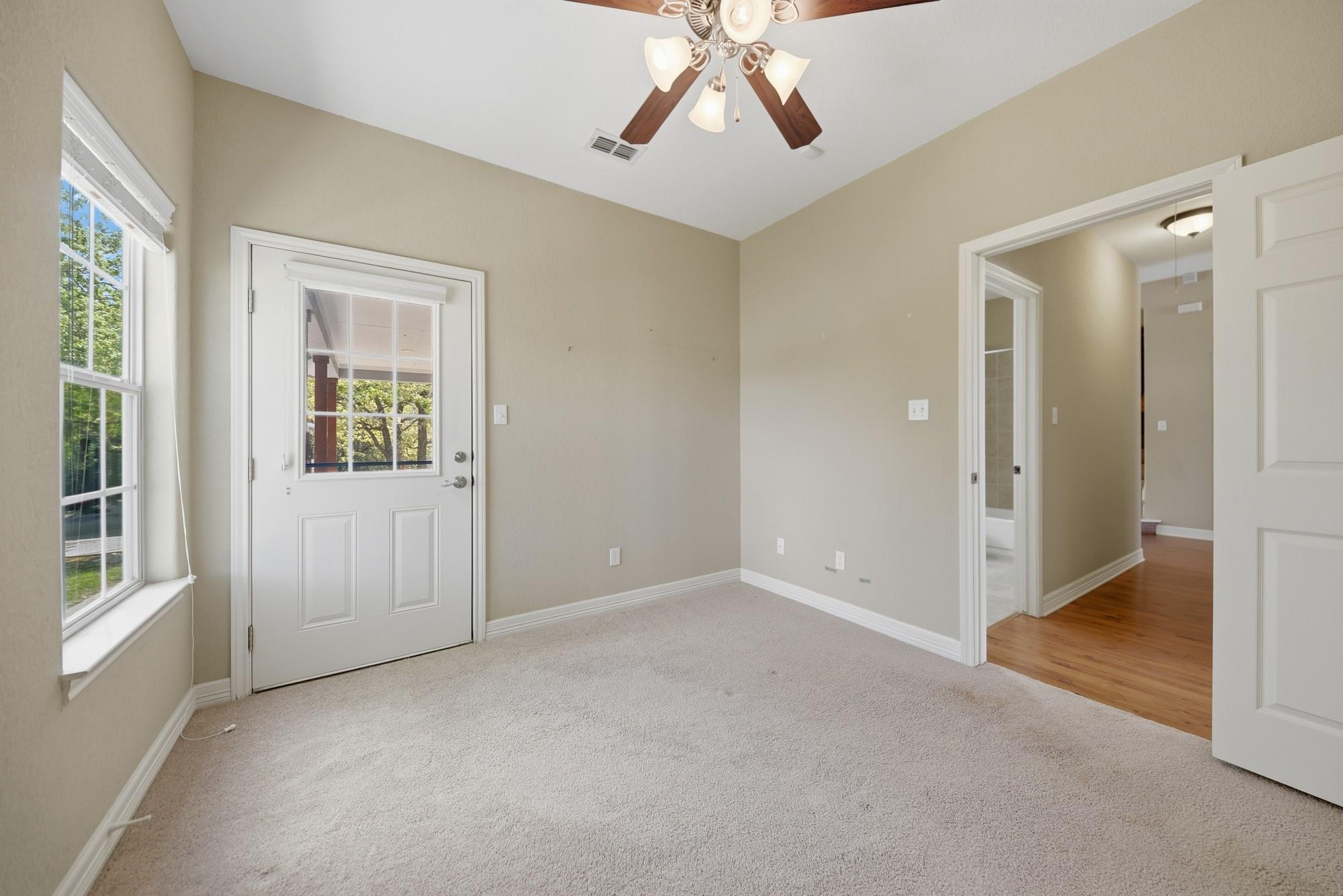 350 Owl Creek Rd, Giddings, TX 78942