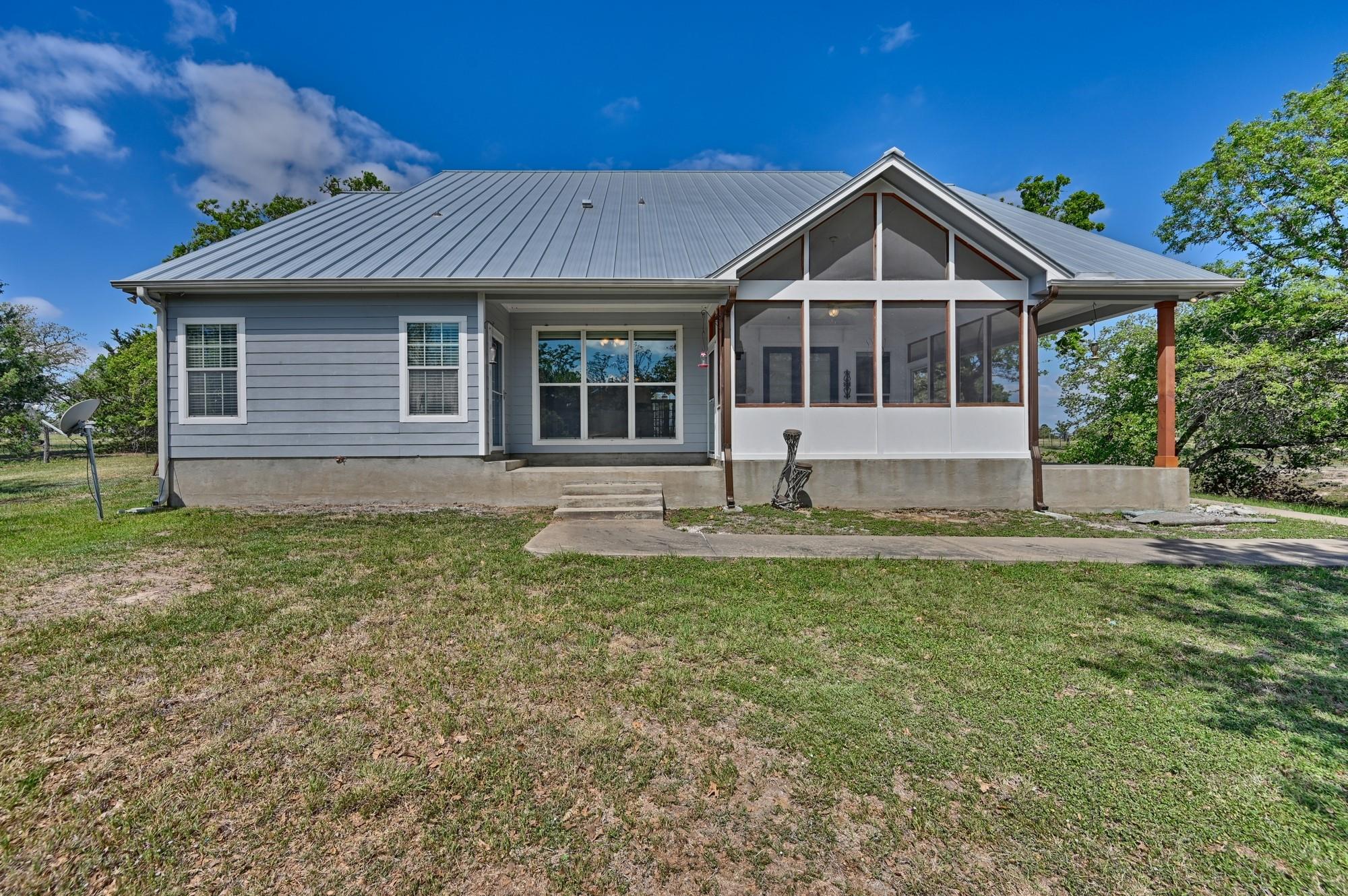 350 Owl Creek Rd, Giddings, TX 78942