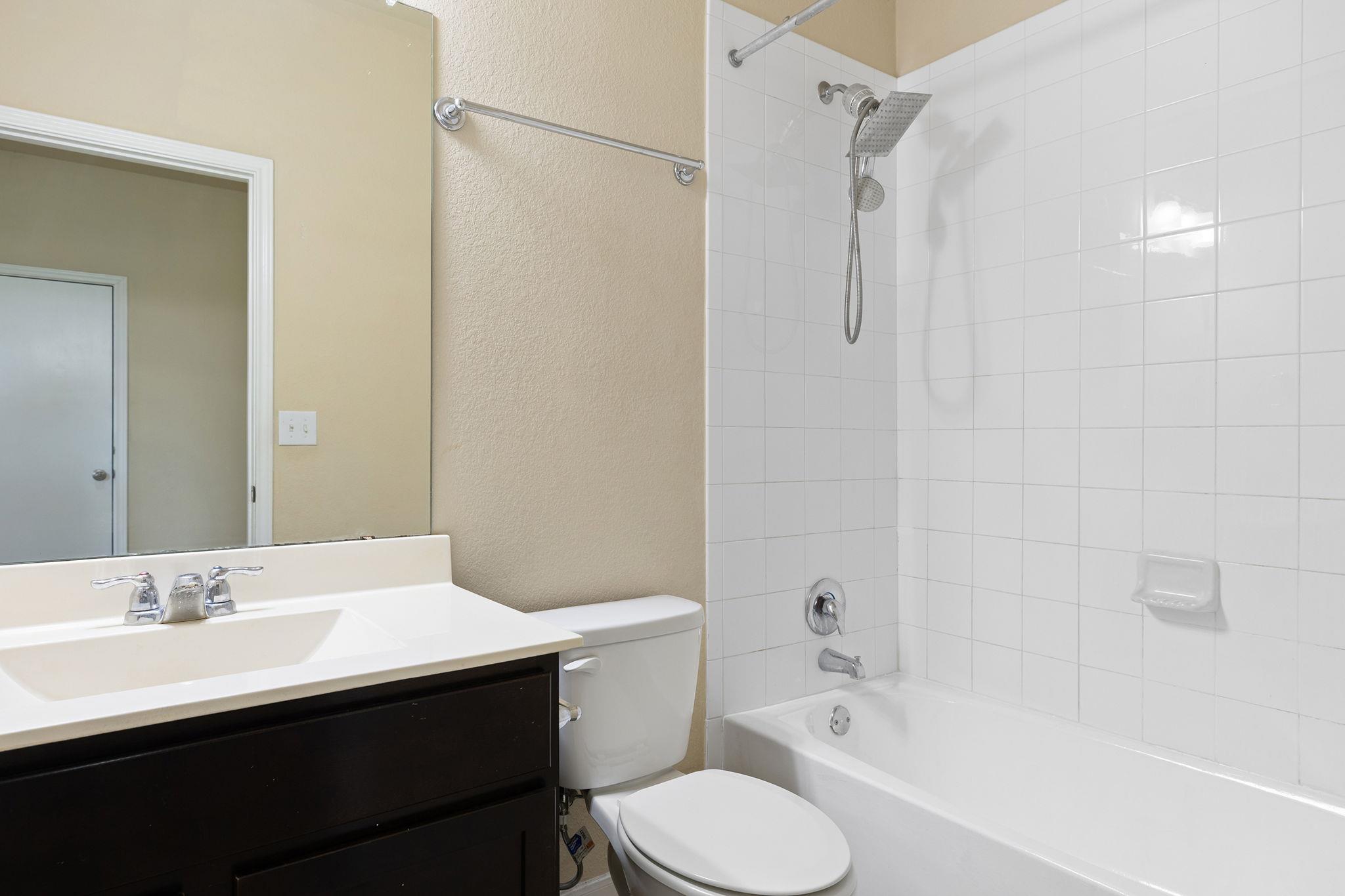 1900 Alvarado Dr, Round Rock, TX 78664