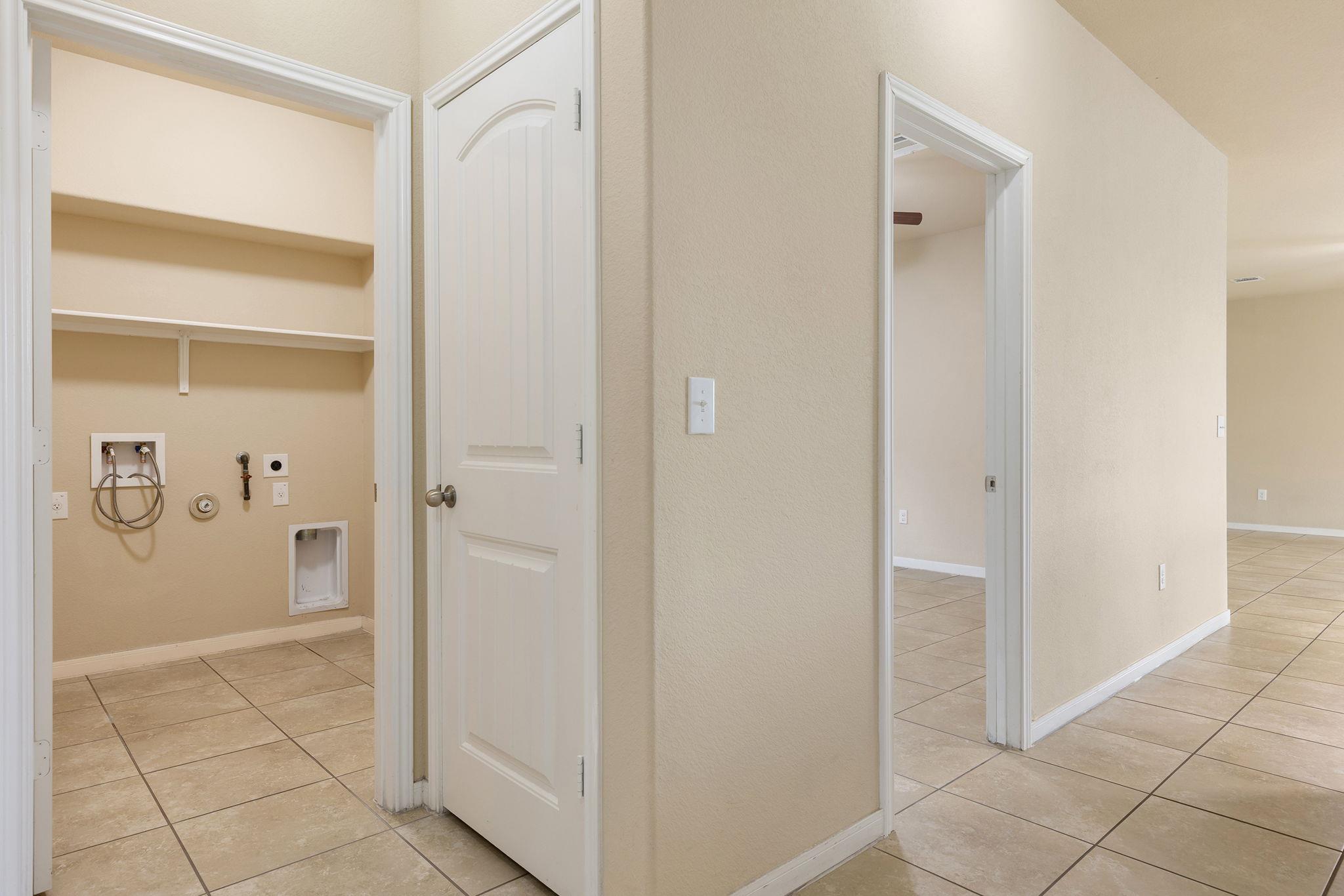 1900 Alvarado Dr, Round Rock, TX 78664