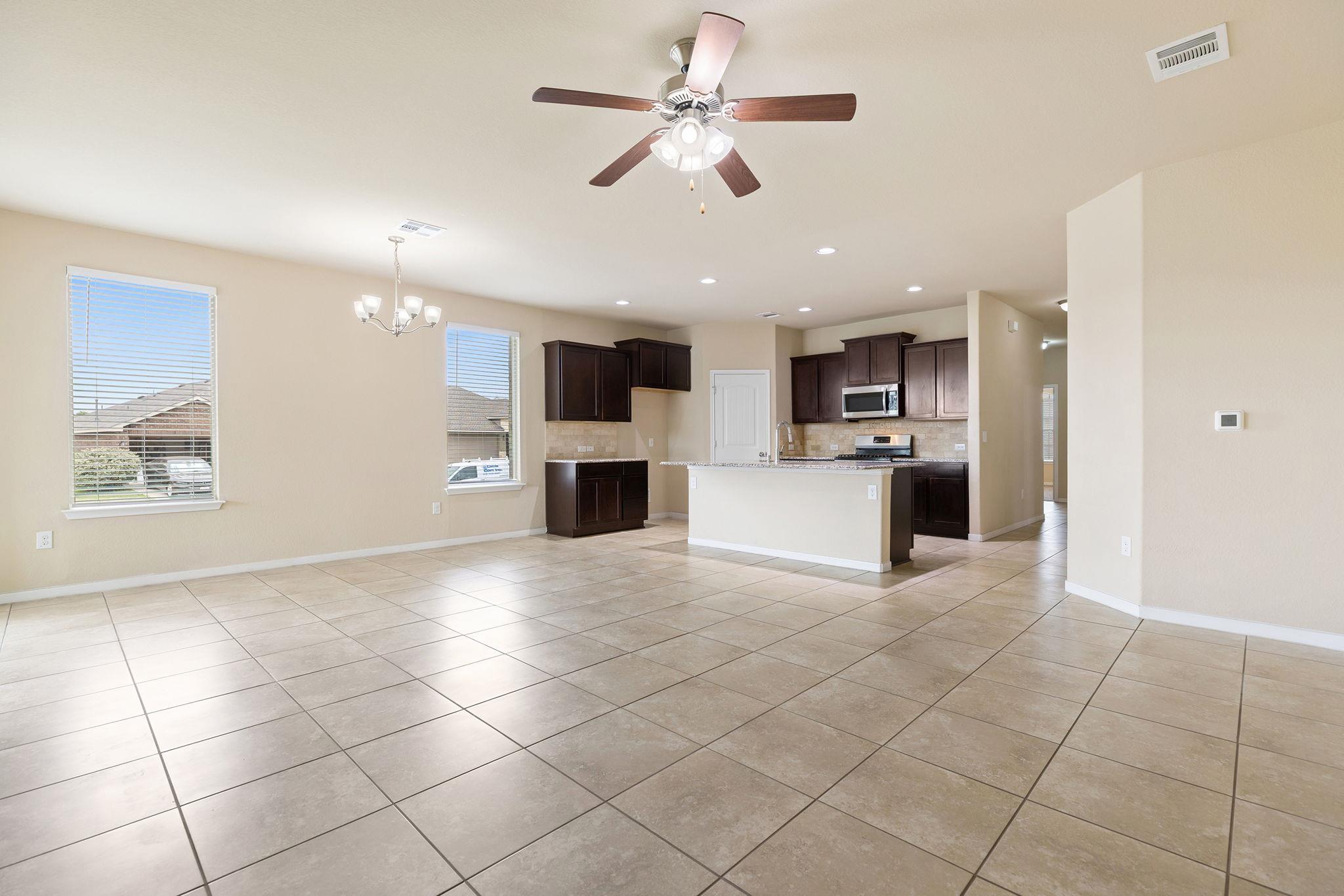 1900 Alvarado Dr, Round Rock, TX 78664