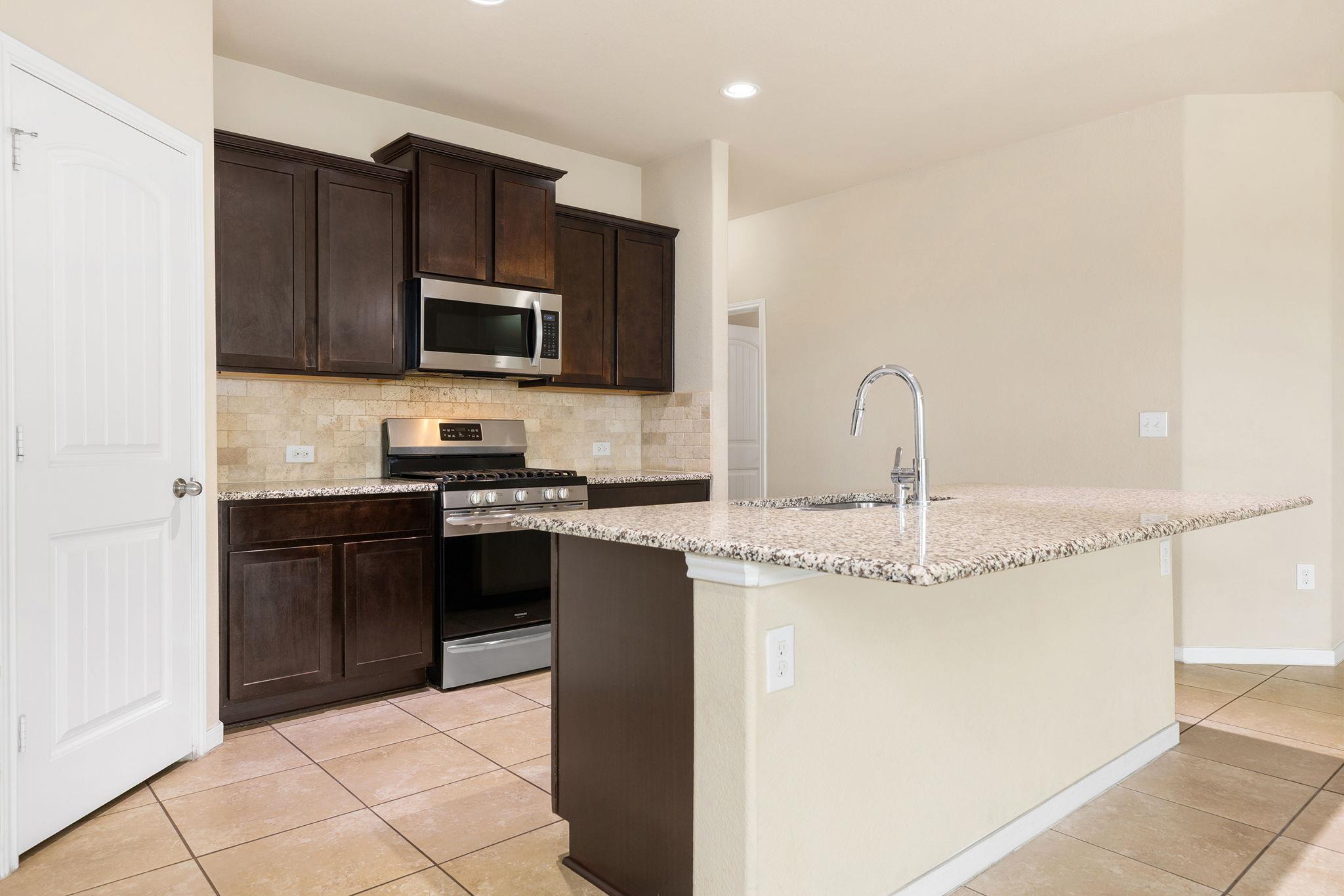 1900 Alvarado Dr, Round Rock, TX 78664