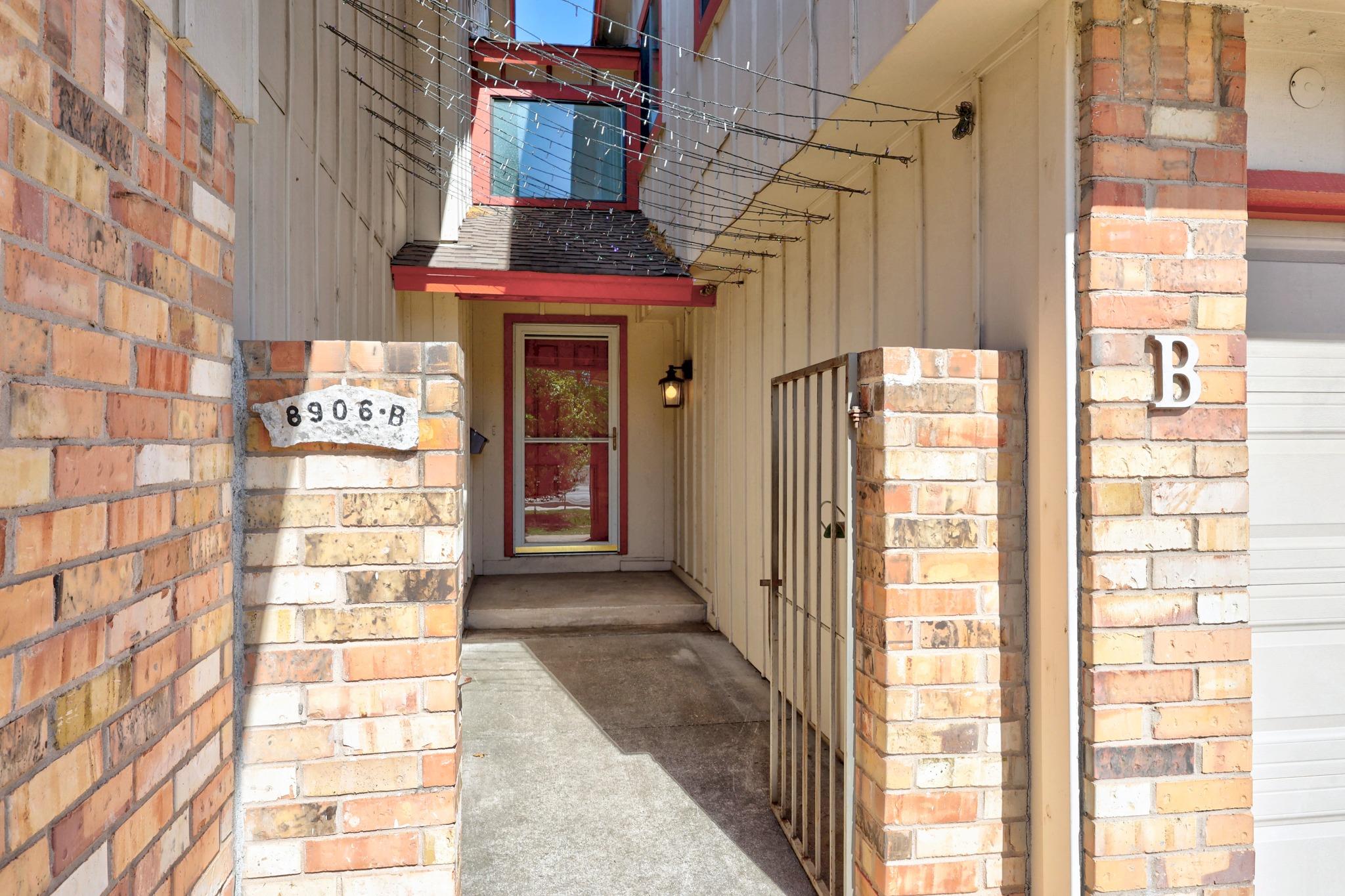 8906 Parkfield Dr # B, Austin, TX 78758