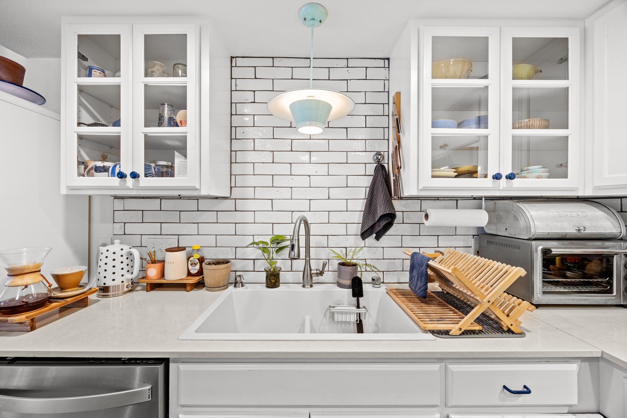 8906 Parkfield Dr # B, Austin, TX 78758