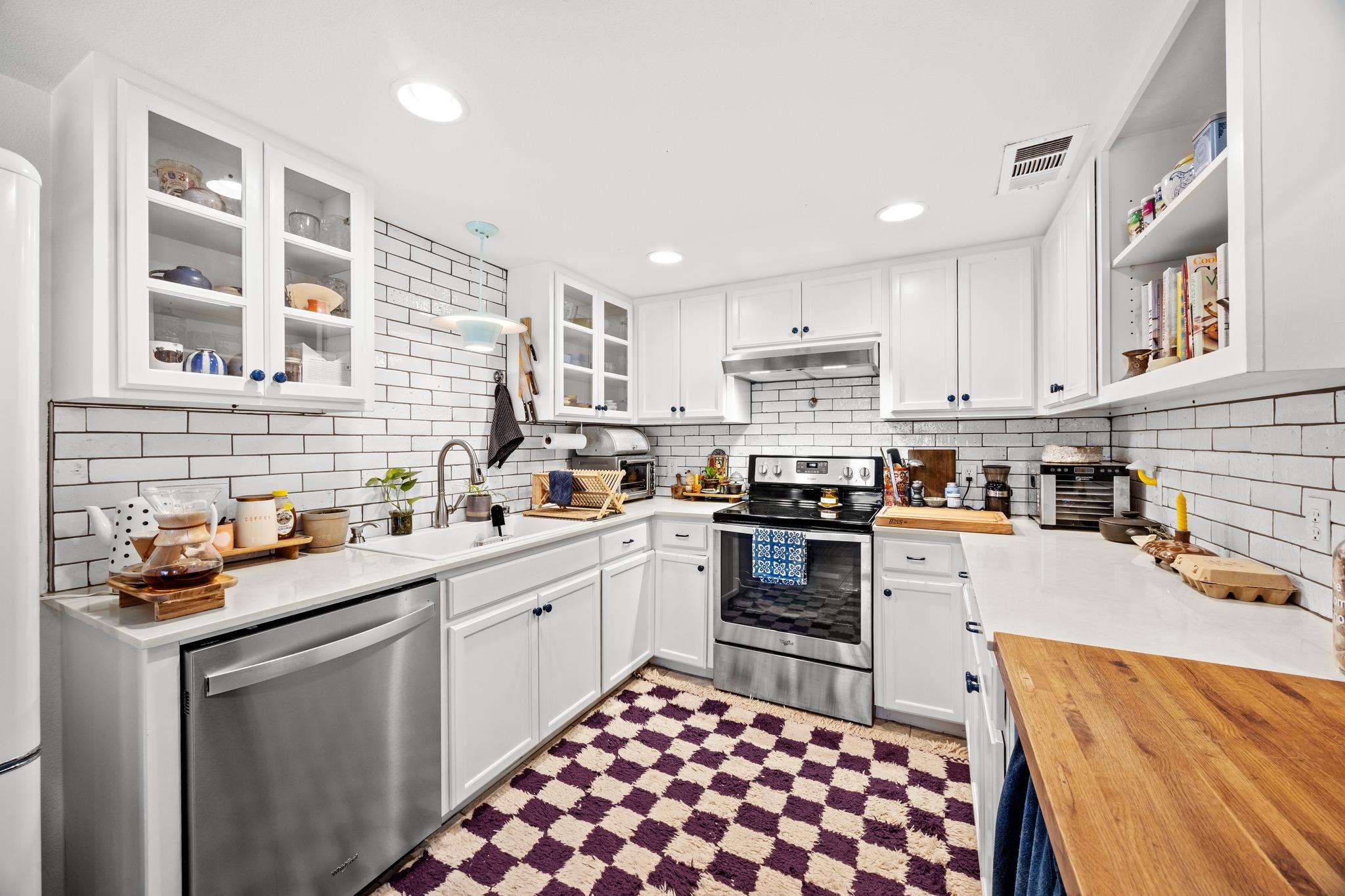 8906 Parkfield Dr # B, Austin, TX 78758