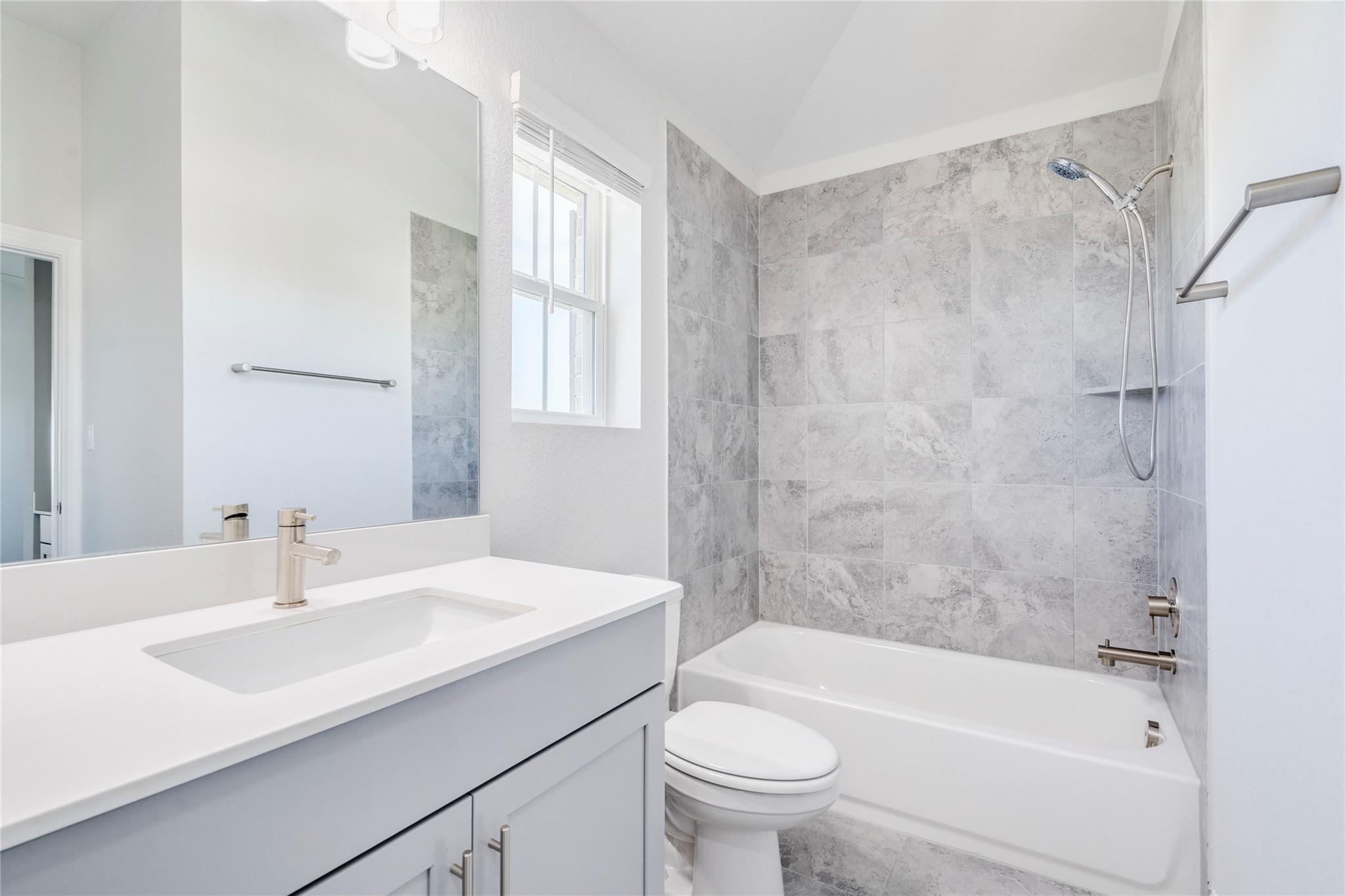 154 Bartlett Peak Ln, Dripping Springs, TX 78620