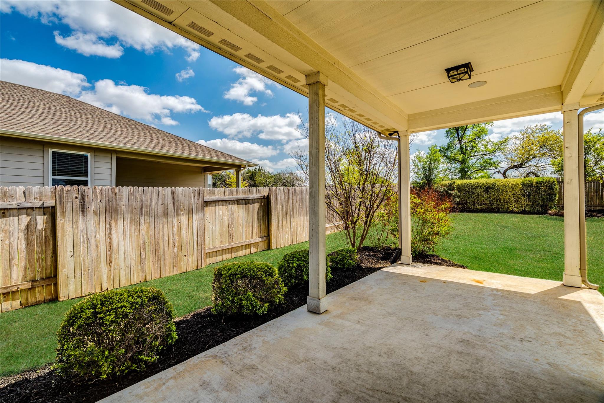 154 Bartlett Peak Ln, Dripping Springs, TX 78620