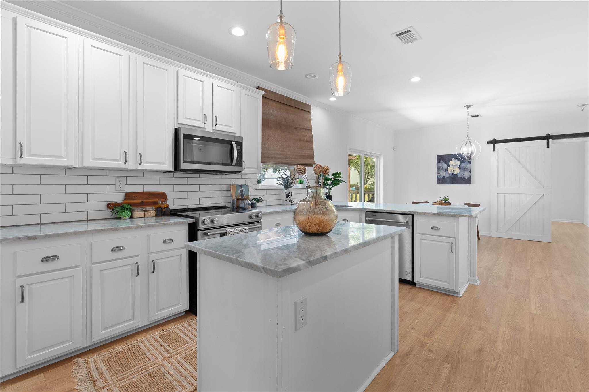 7707 Bar K Ranch Rd, Lago Vista, TX 78645