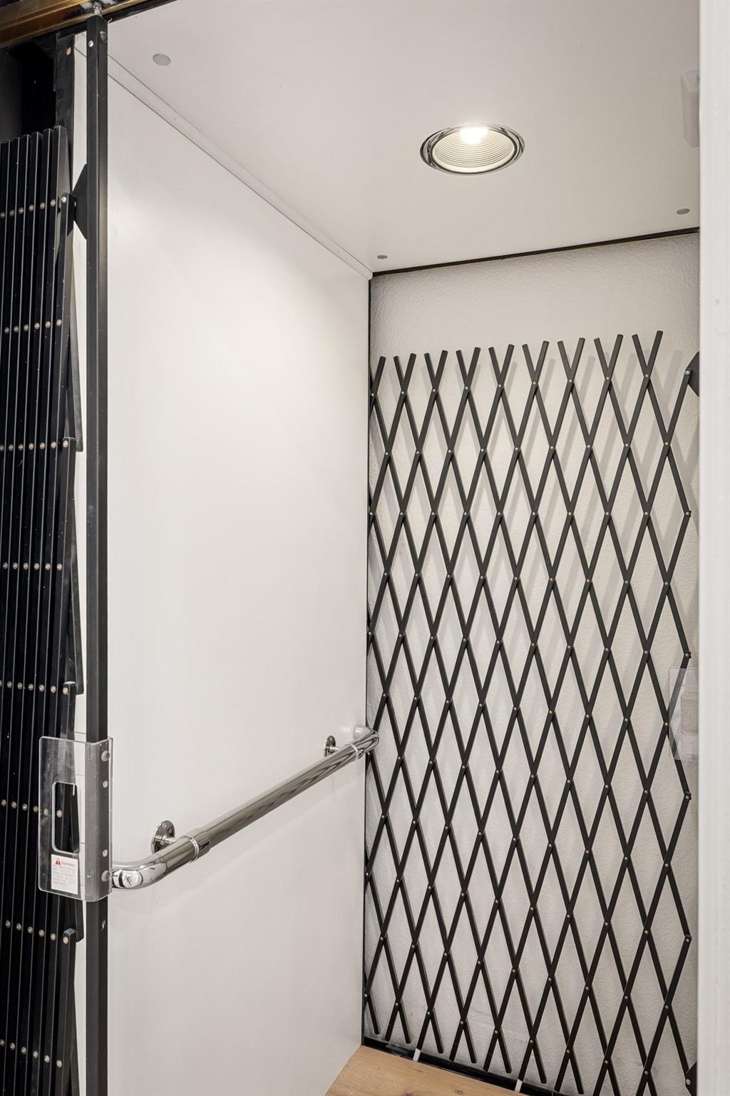 211 BELLA CIMA Dr, Austin, TX 78734