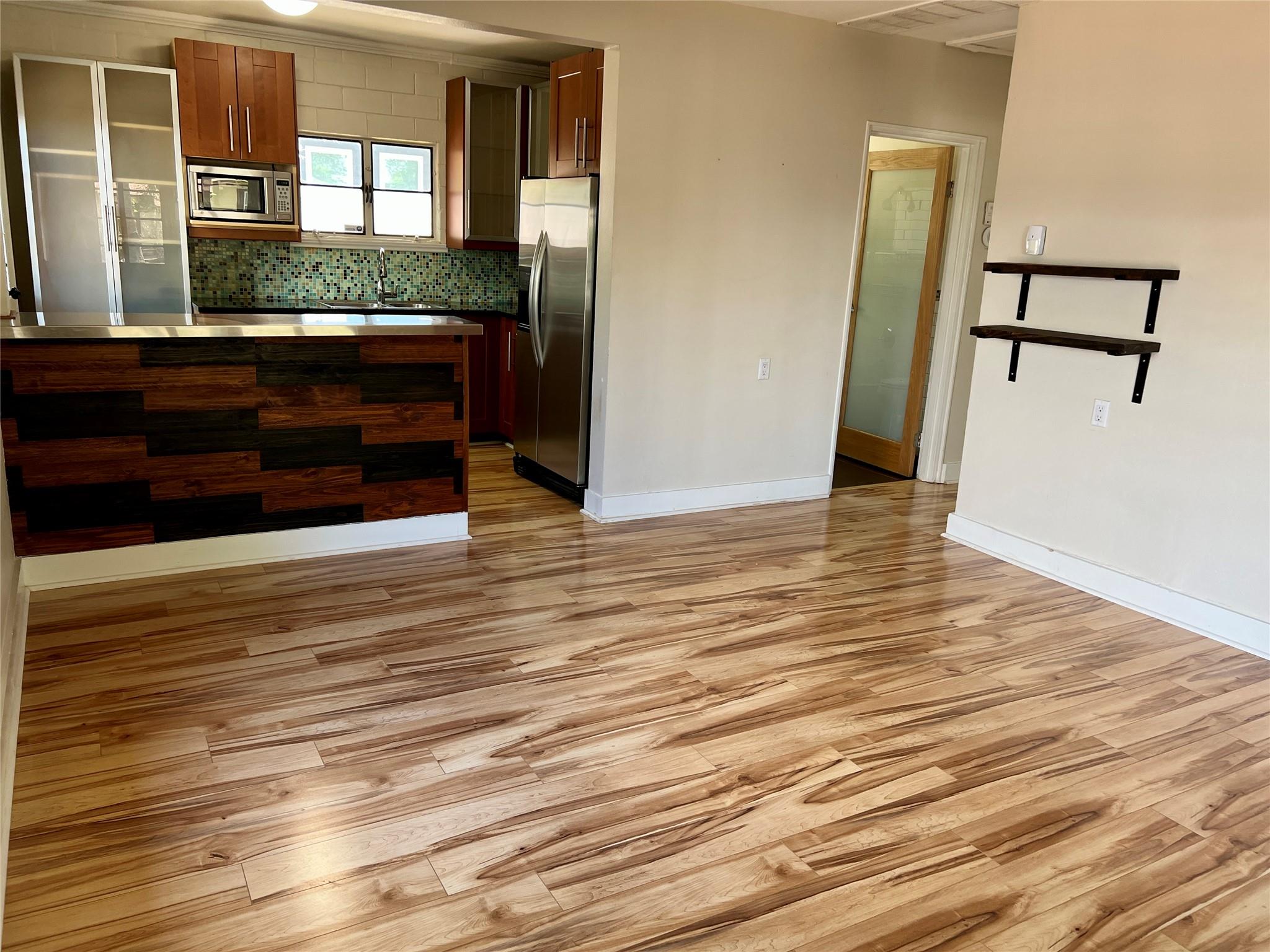 412 W Croslin St # A, Austin, TX 78752