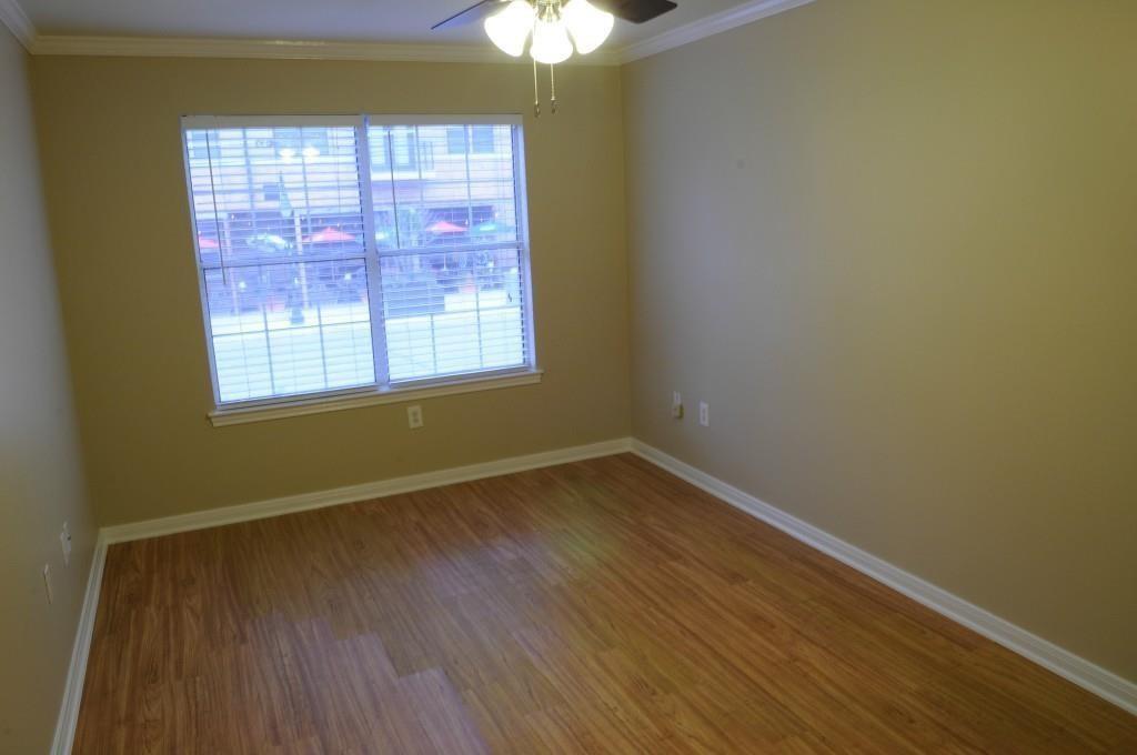 501 W 26th St # 101, Austin, TX 78705