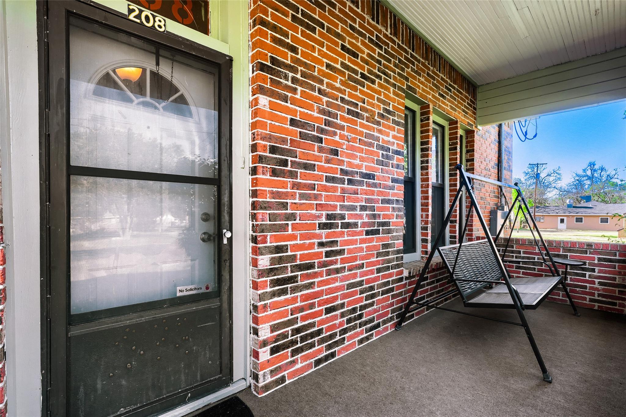 208 N Avenue, Elgin, TX 78621