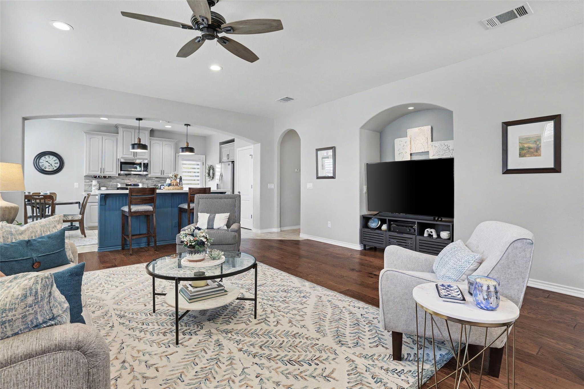 822 Boquilla Trl, Georgetown, TX 78633