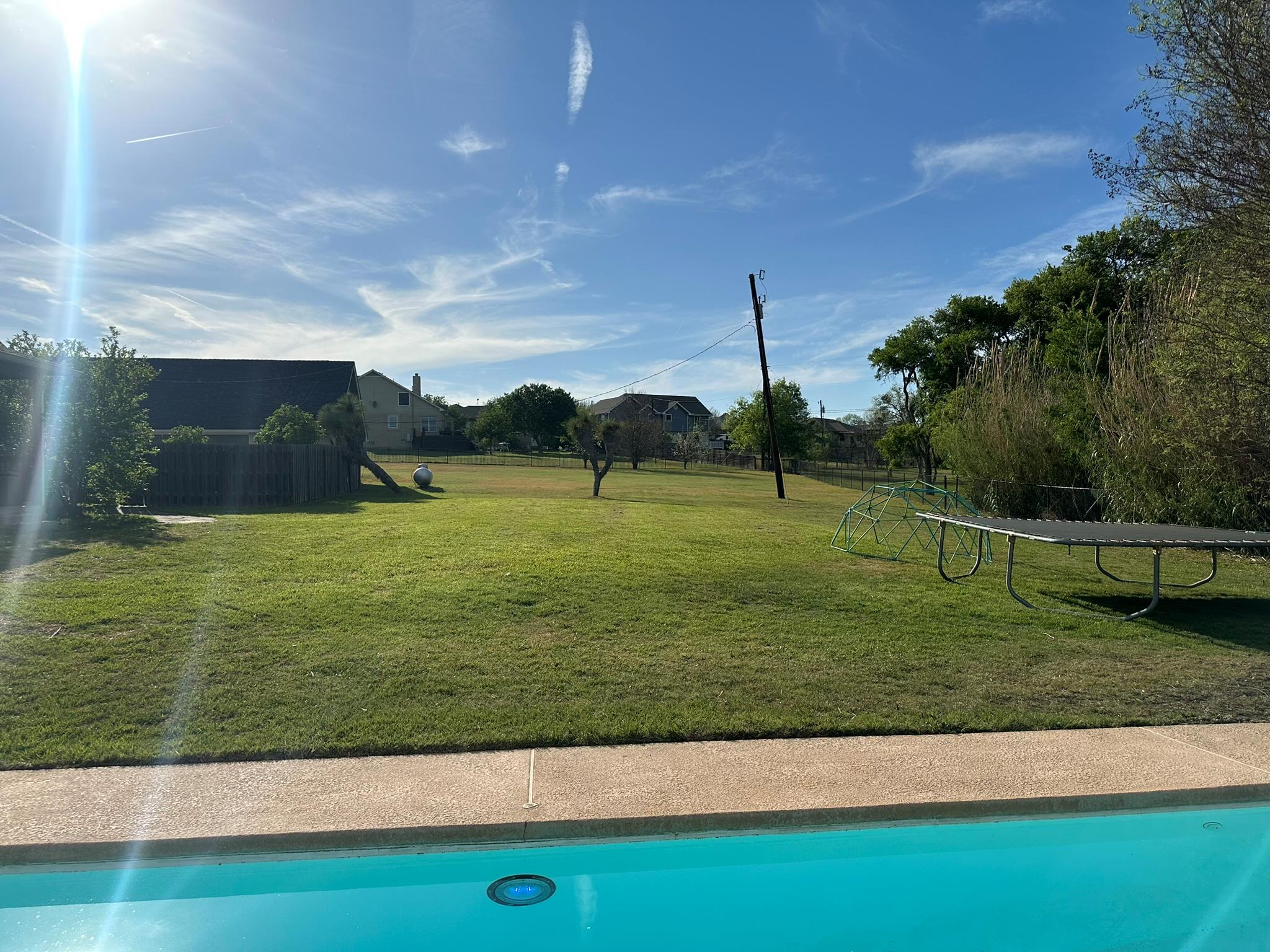 205 Morningside Cir, Hutto, TX 78634