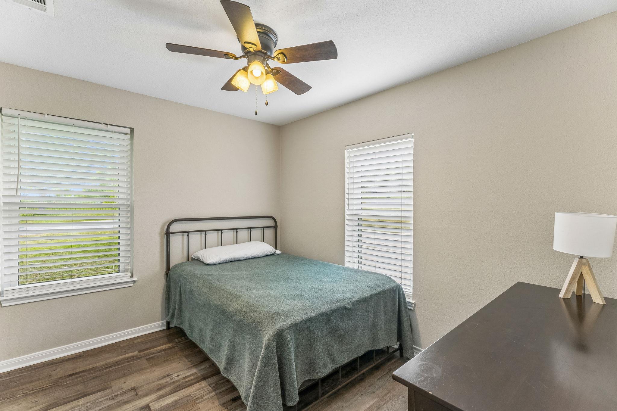 205 Morningside Cir, Hutto, TX 78634
