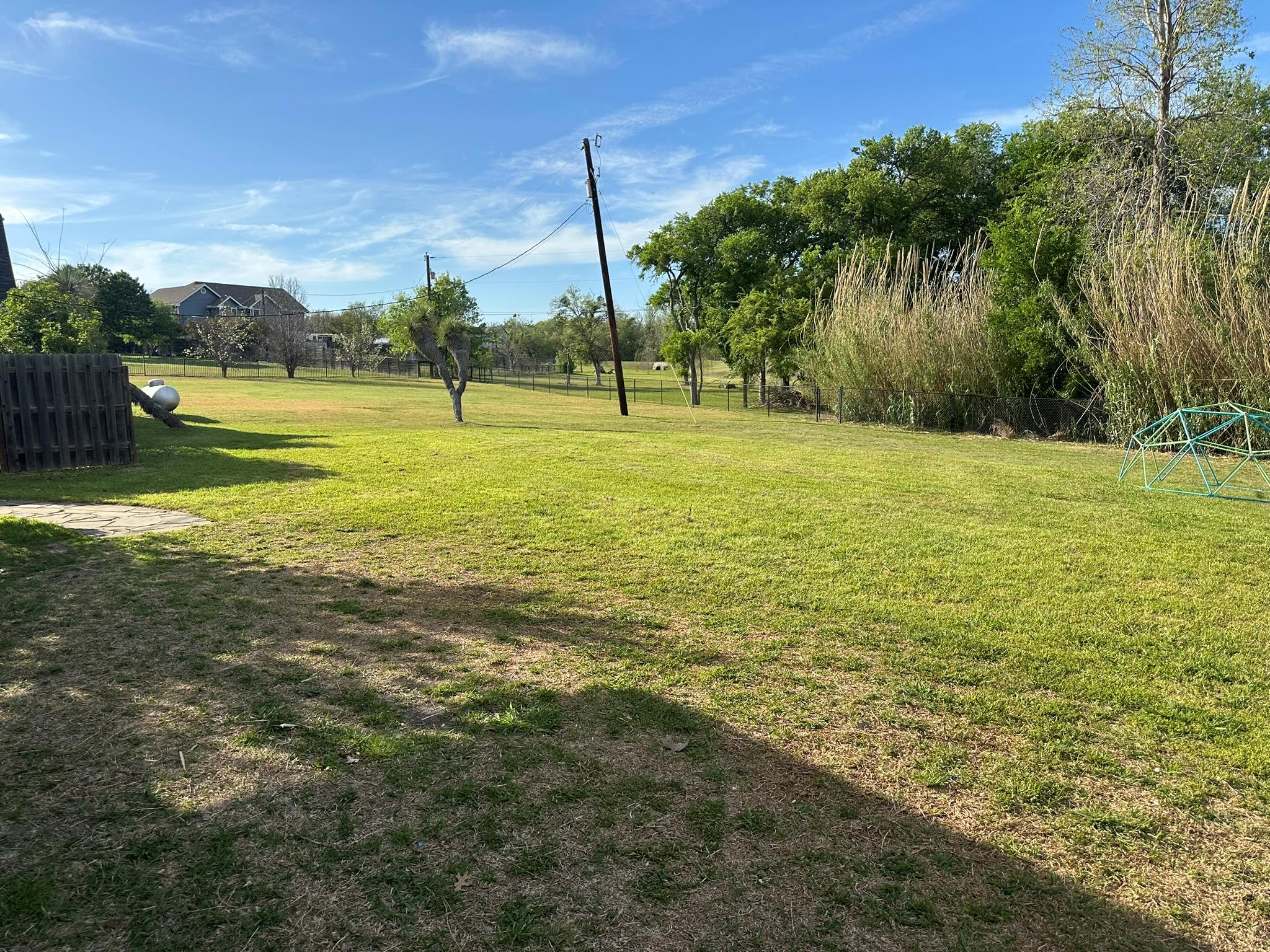 205 Morningside Cir, Hutto, TX 78634