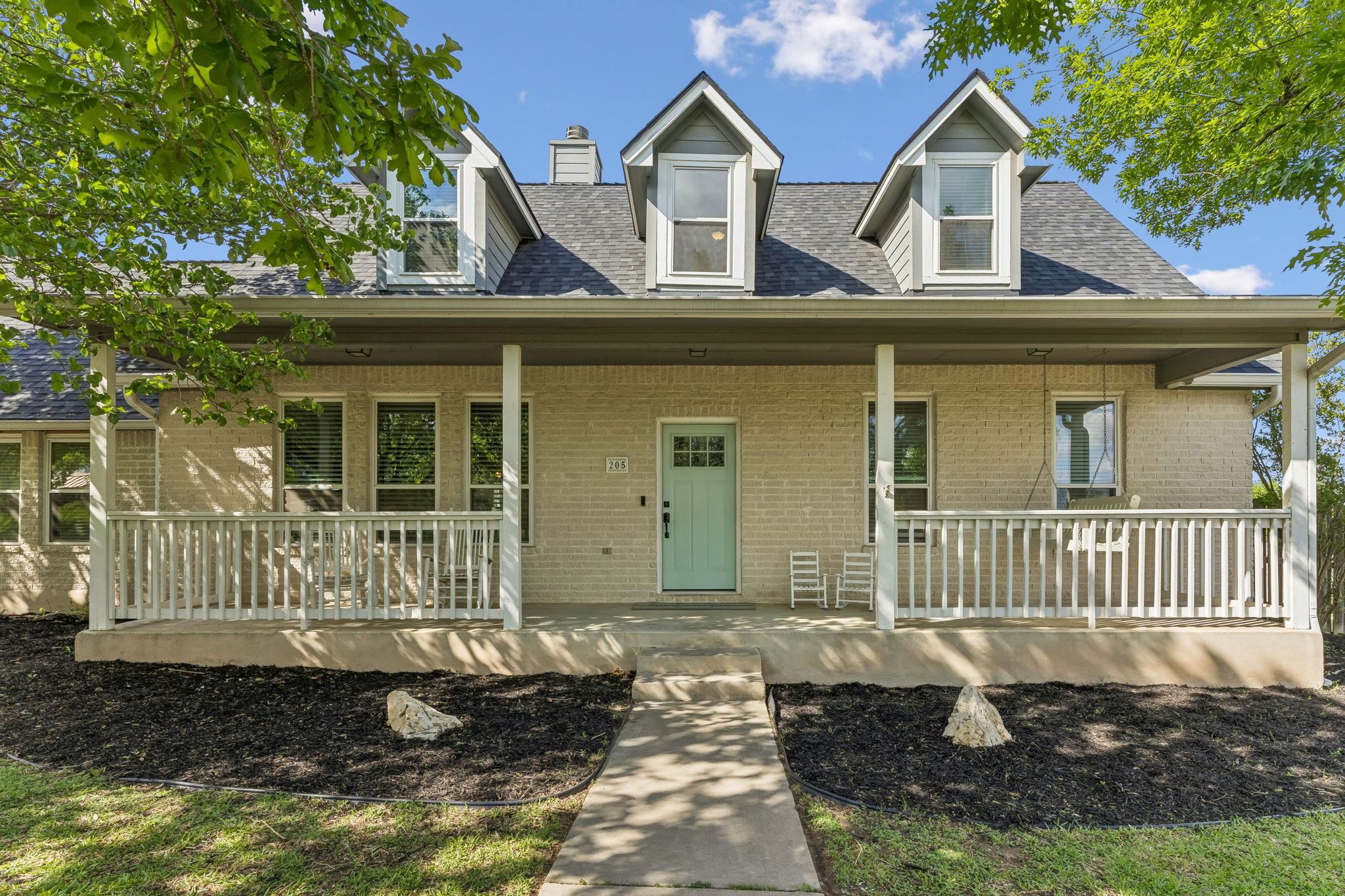 205 Morningside Cir, Hutto, TX 78634