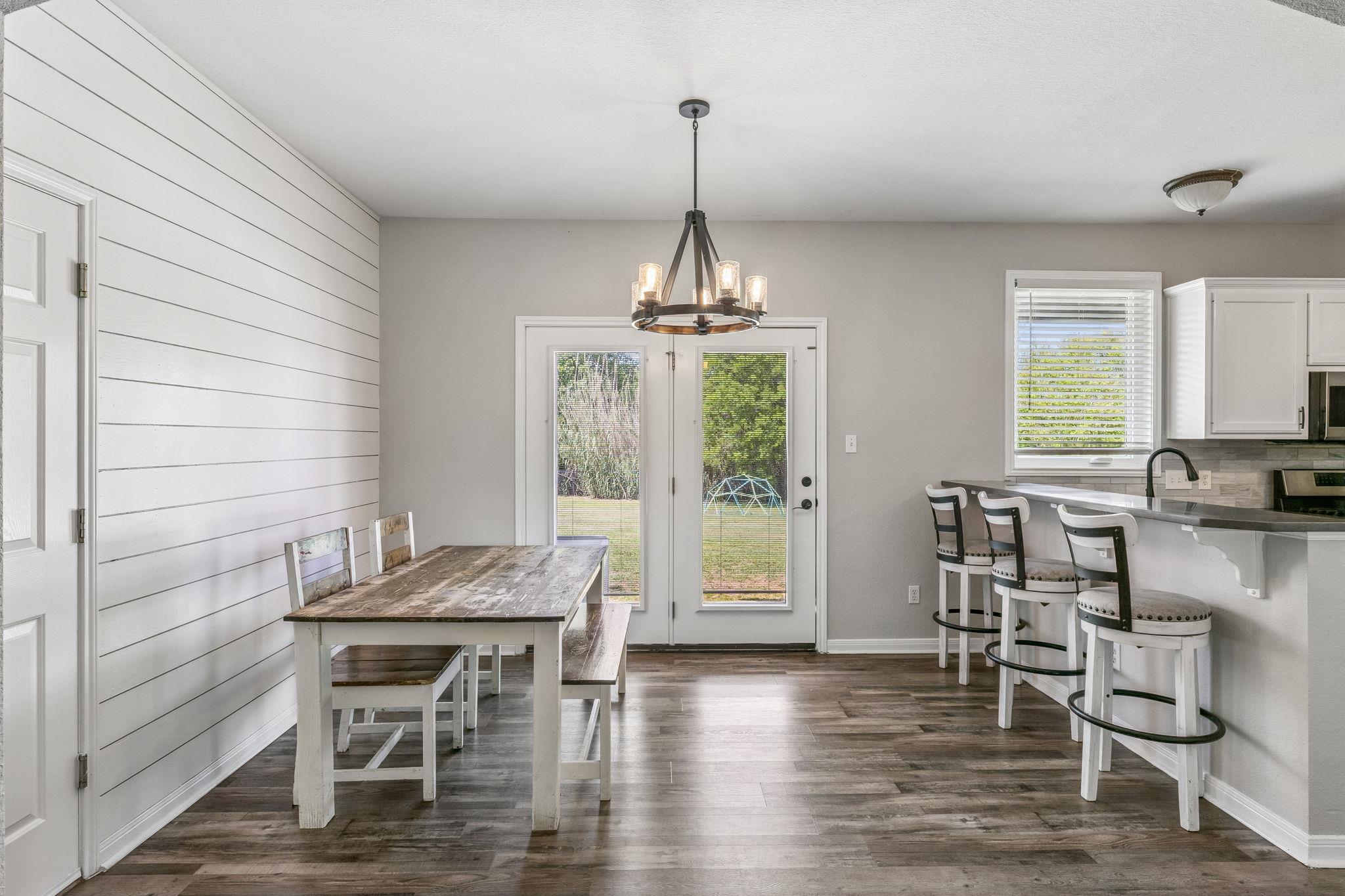 205 Morningside Cir, Hutto, TX 78634