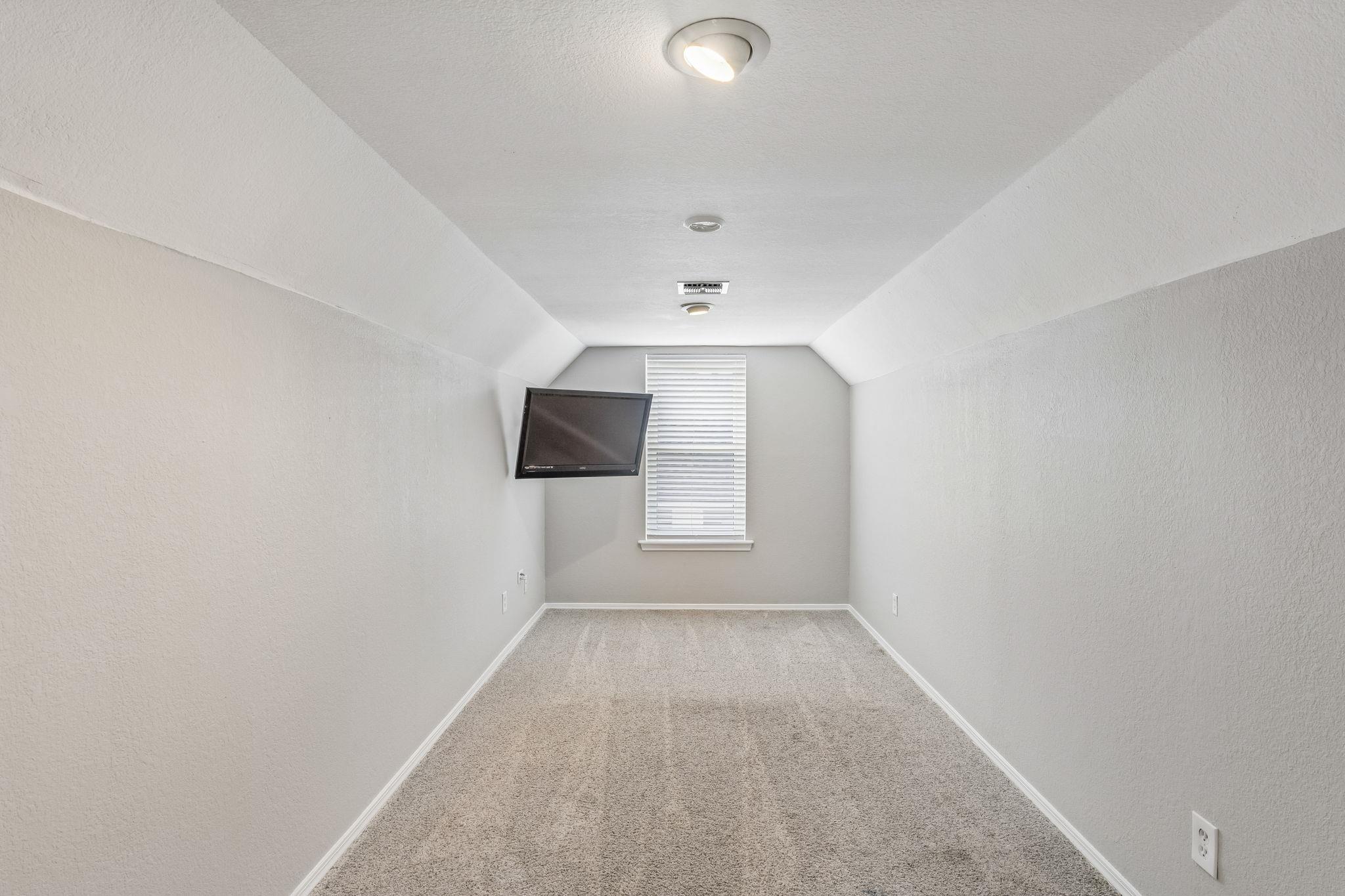 205 Morningside Cir, Hutto, TX 78634